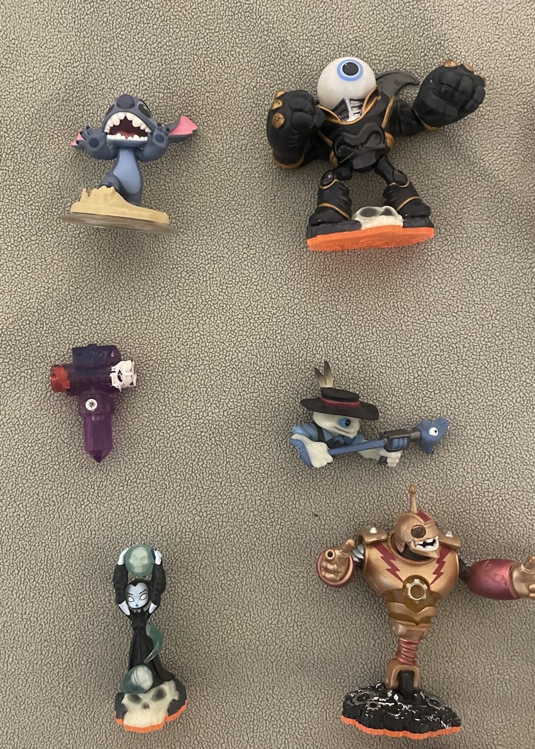 Skylanders Lot of 22 Pieces Figures Bundle Clean Used Stitch Donkey Kong