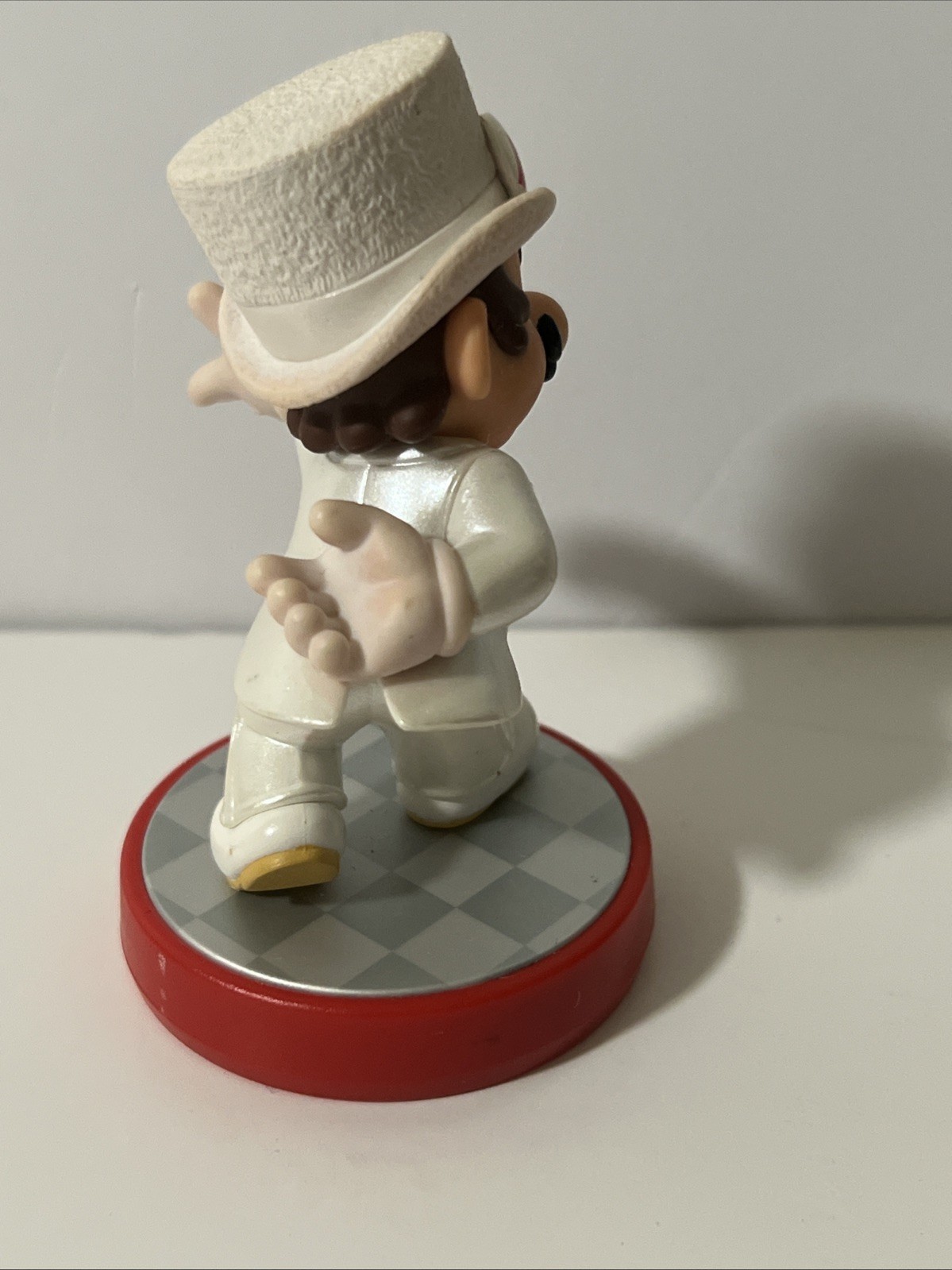Nintendo Super Mario Odyssey Wedding Outfit amiibo NVL-001 389000ABATW5) Figure