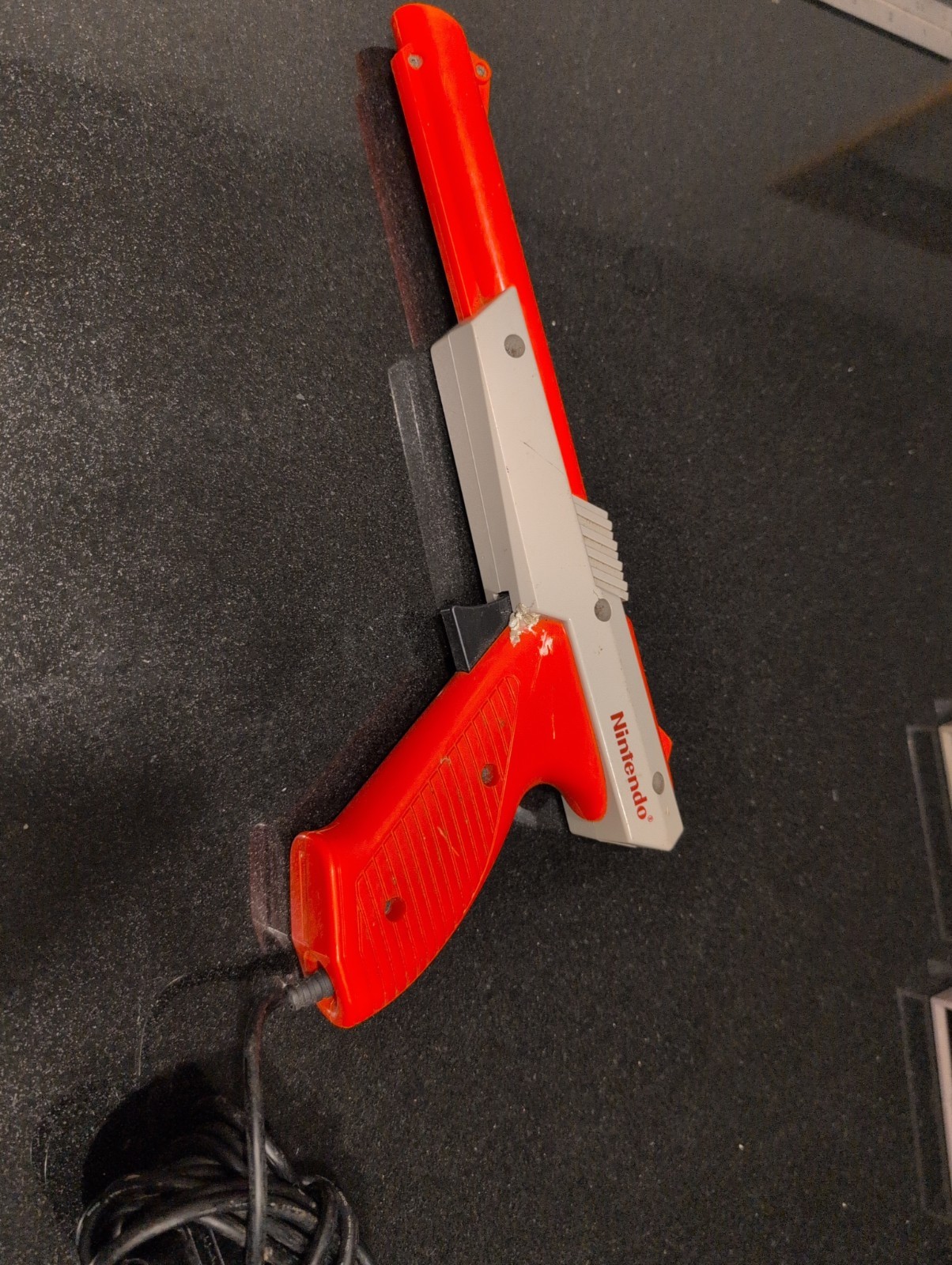 Super Mario Bros / Duck Hunt NES with Nintendo Zapper Light Gun OEM