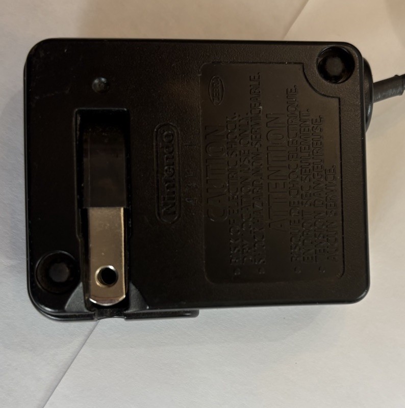 Nintendo Game Boy Advance SP AC Adapter Model: AGS-002(JPN/USA)