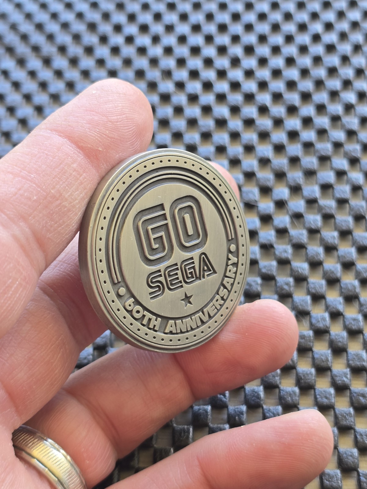 Sonic Hedgehog GO SEGA 60th Anniversary Coin Medal Rare GENESIS SATURN DREAMCAST
