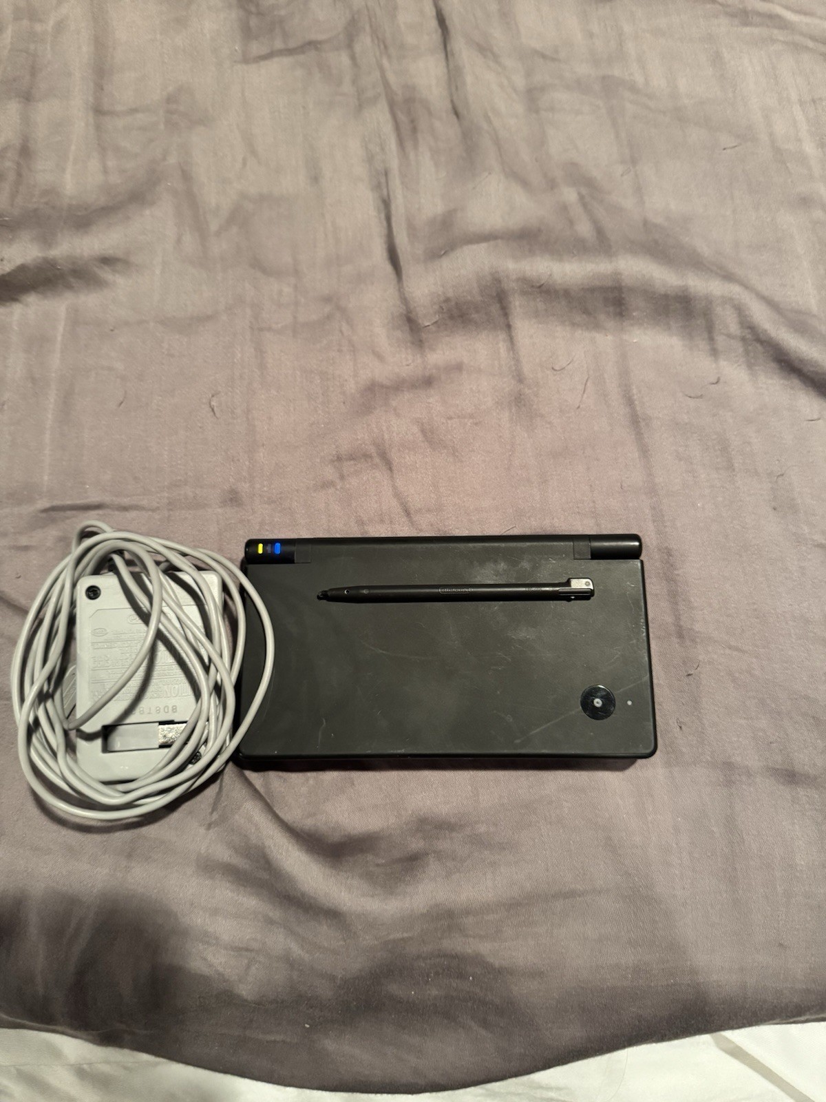Nintendo DSi Black Touchscreen Handheld Console 256MB Region Free w/ Cable