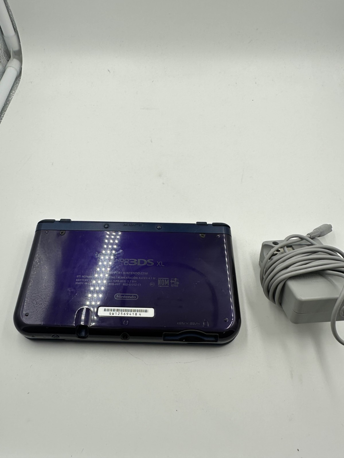 New Nintendo 3DS XL Galaxy Purple RED-001 Handheld Console No stylus
