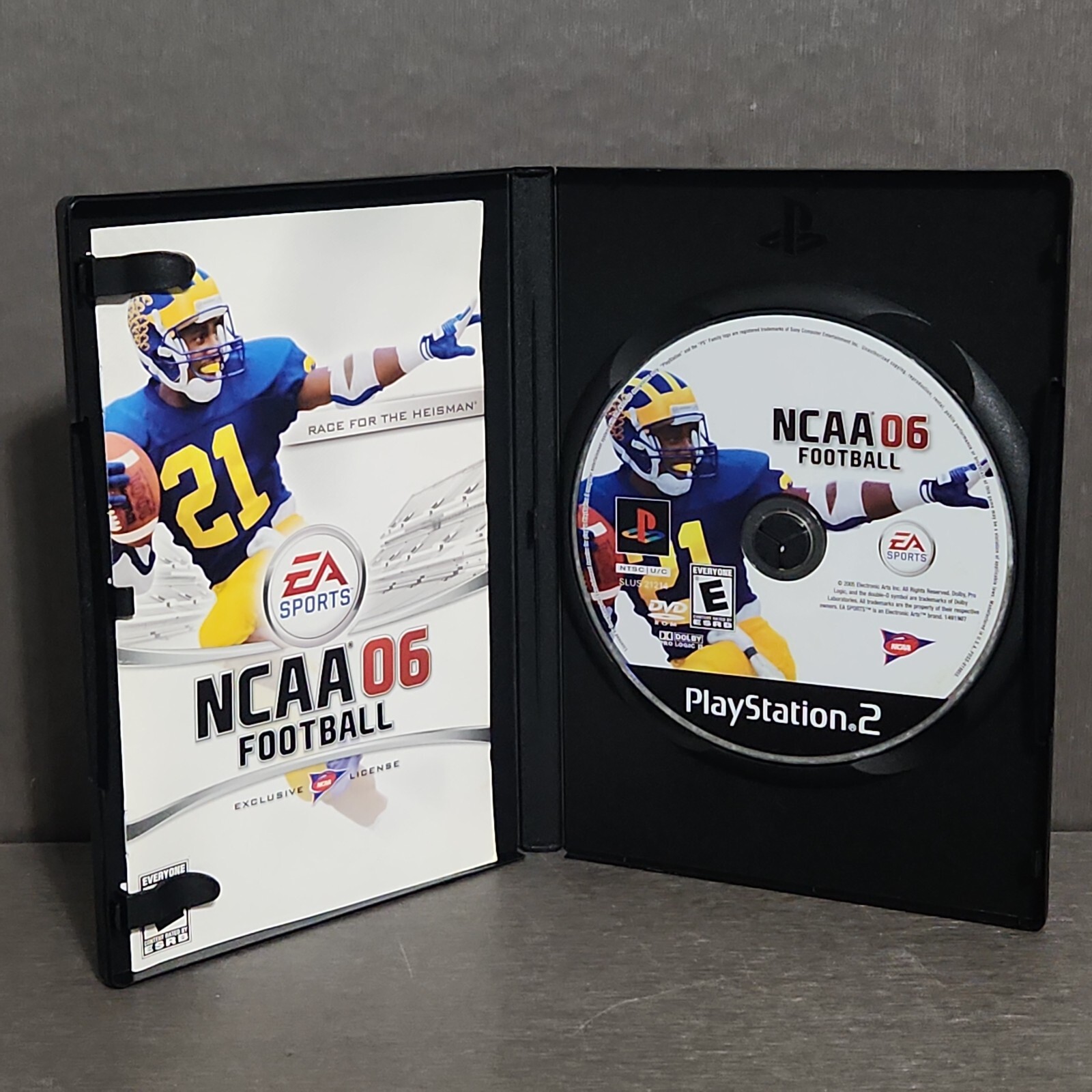 NCAA Football 06 Playstation 2 PS2 Complete Video Game