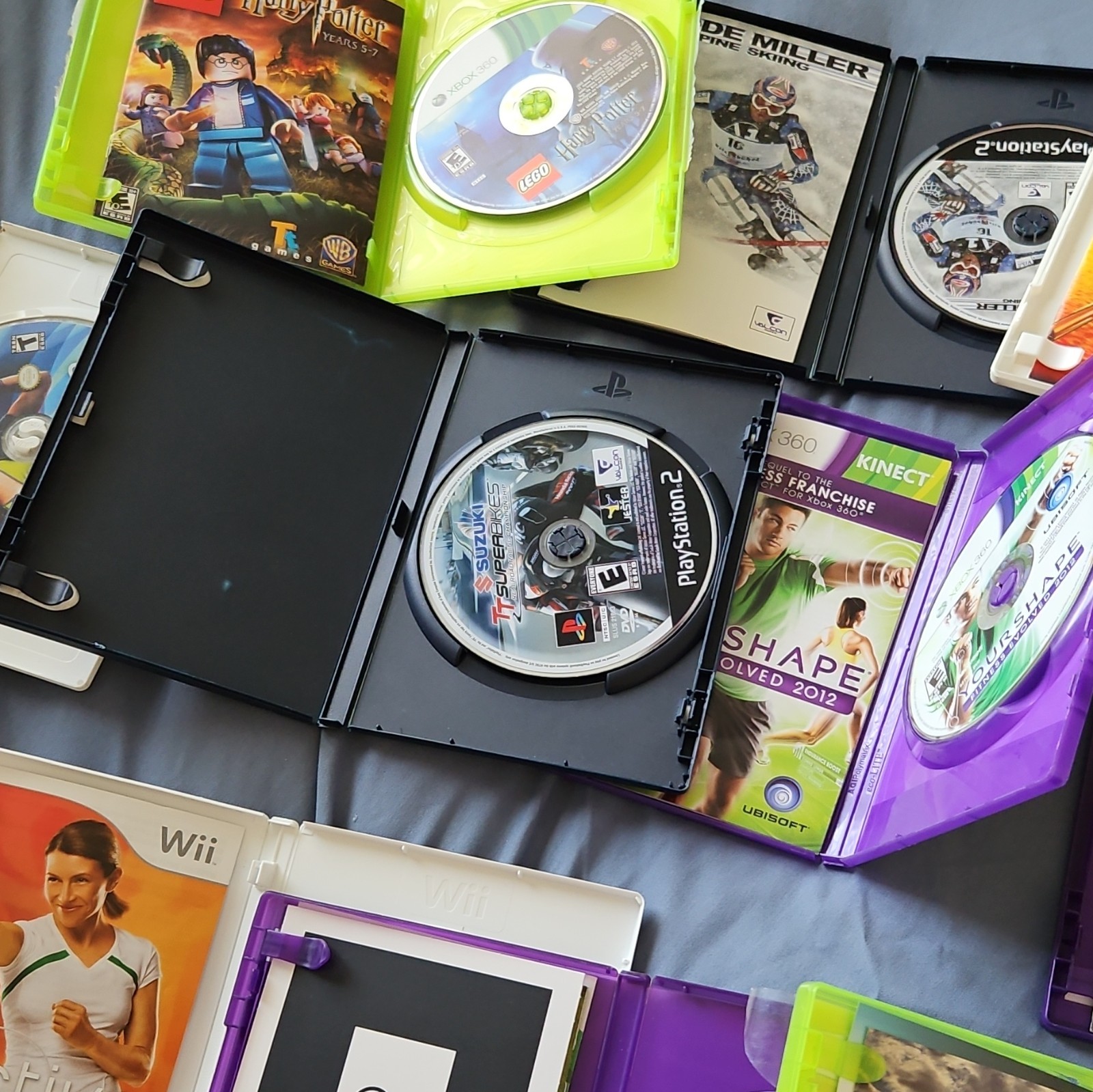 Microsoft Nintendo Mixed Lot Video Games Xbox 360 Kinect Wii PS2. Untested.