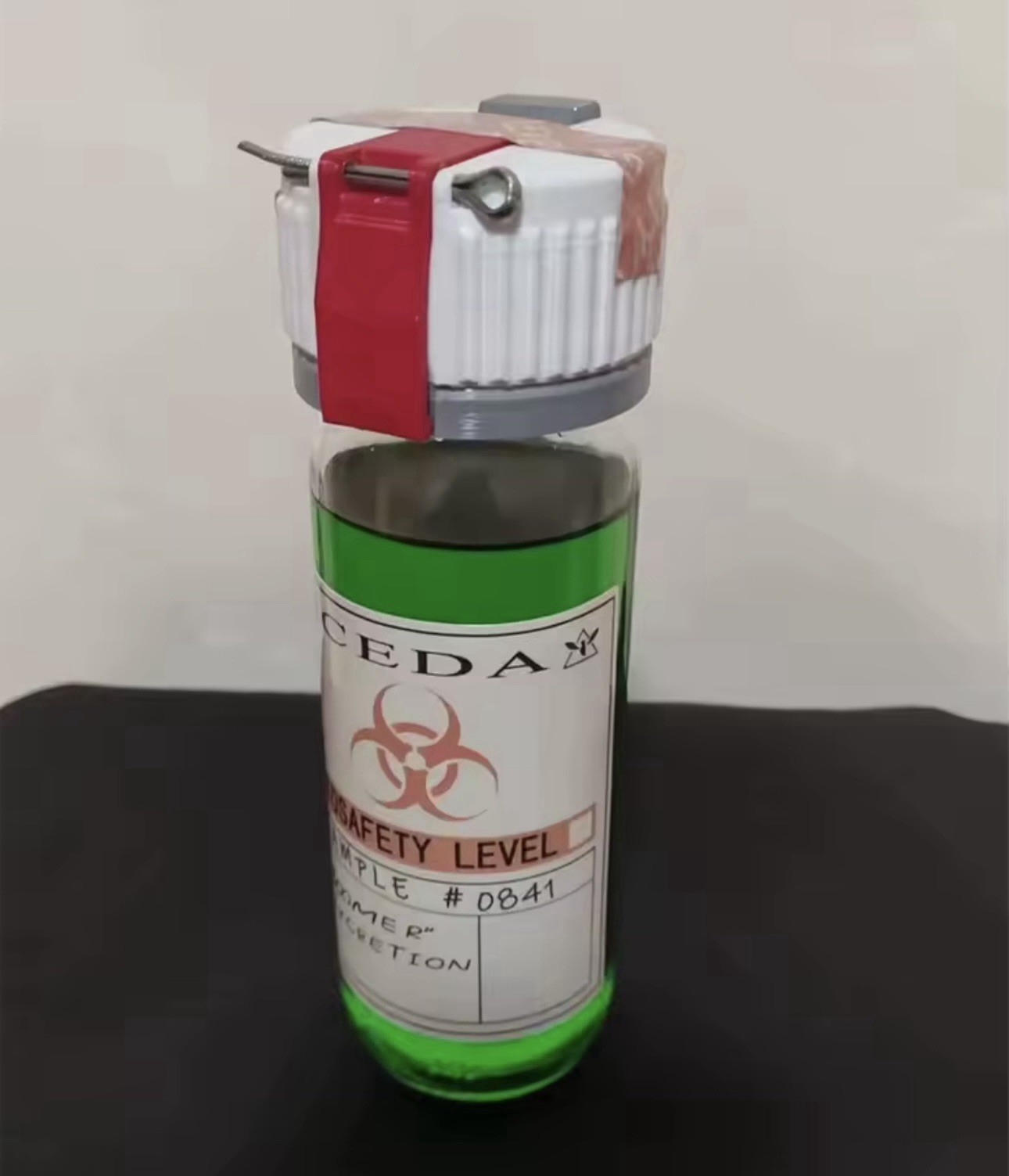 Left 4 Dead 2 Bile Bomb Replica Display Prop Zombie Game Collectible Decor Valve