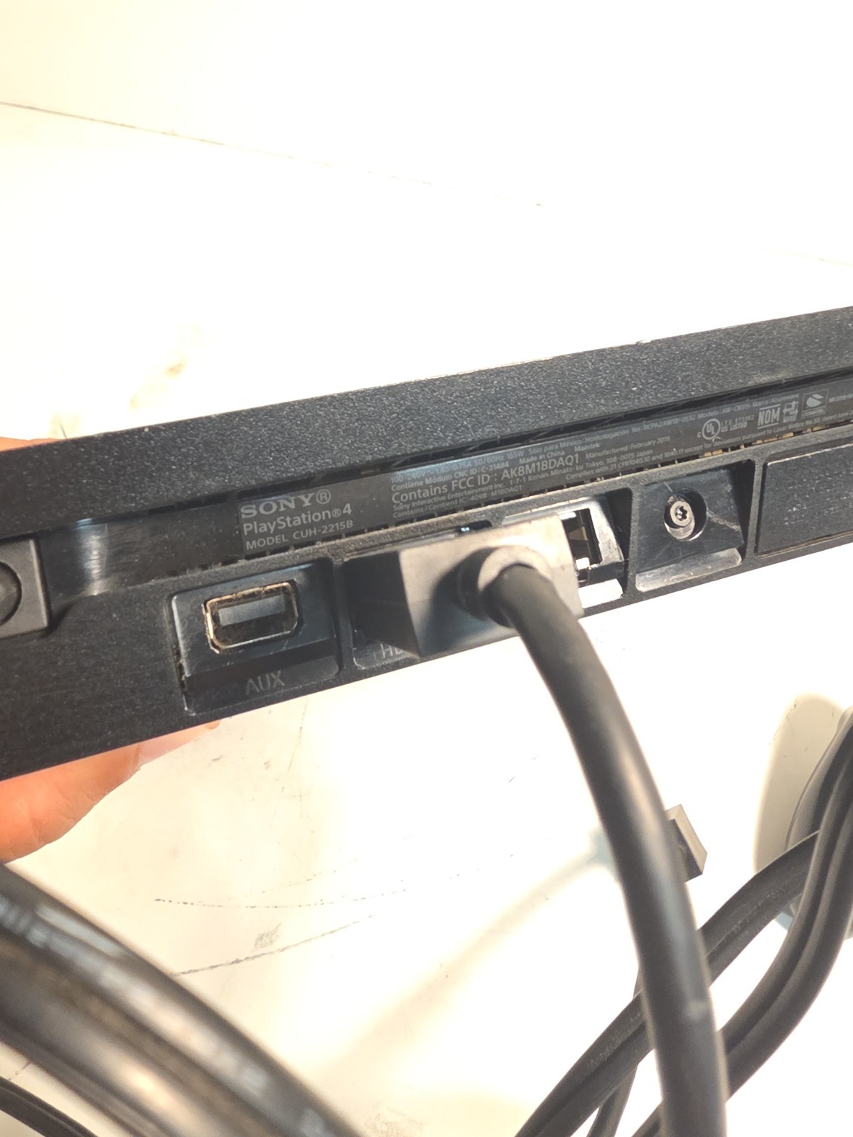 Sony PlayStation 4 PS4 Slim Console CUH-2215B 1TB + Controller & Cables – Works
