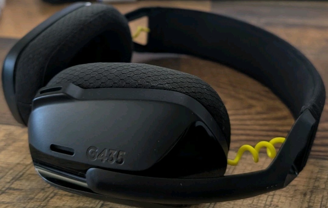 Logitech G435 LIGHTSPEED Bluetooth Wireless Gaming Headset Only