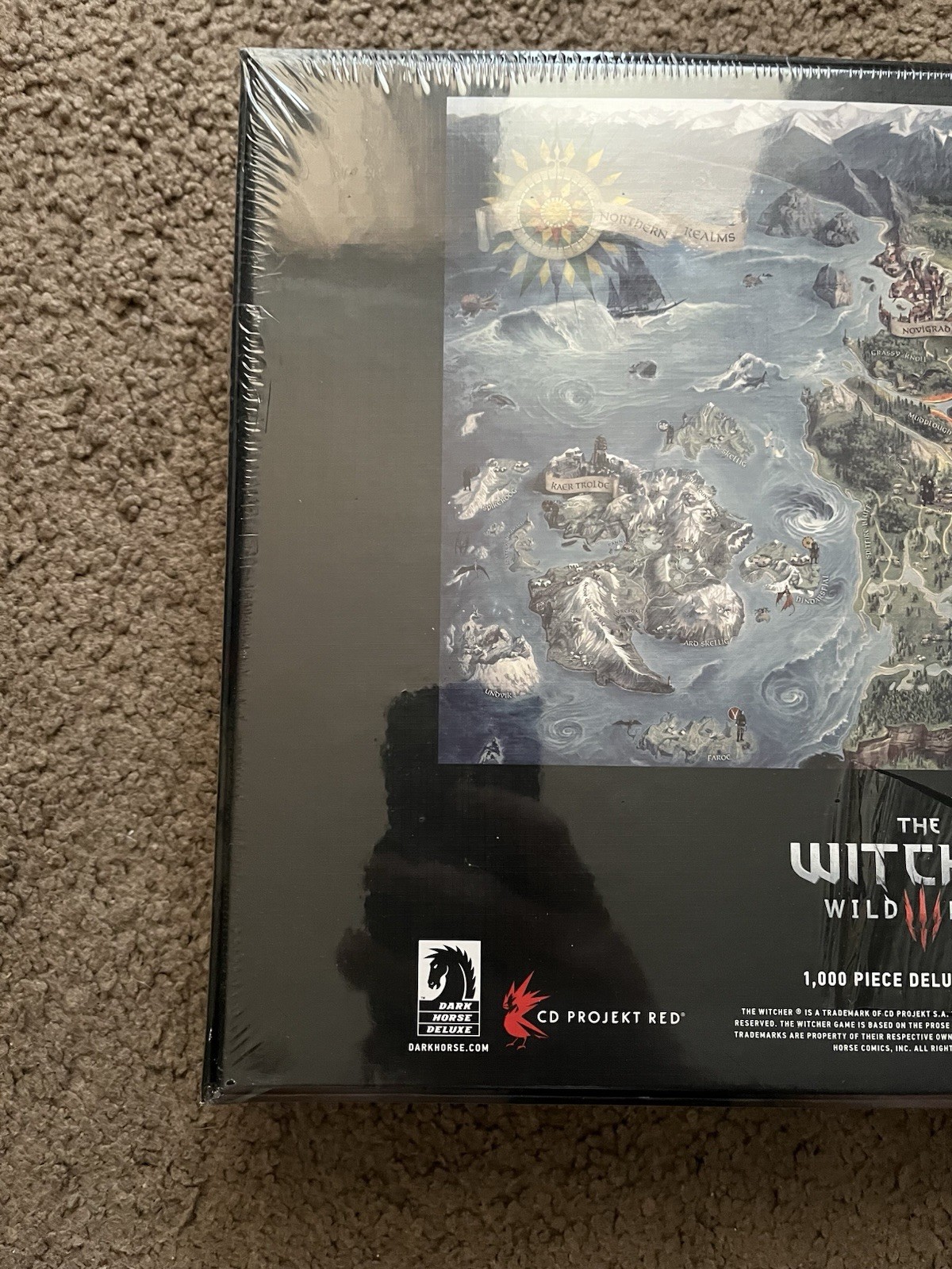 DARK HORSE JUL180514 The Witcher 3: Wild Hunt World Map Deluxe Puzzle – 1000…
