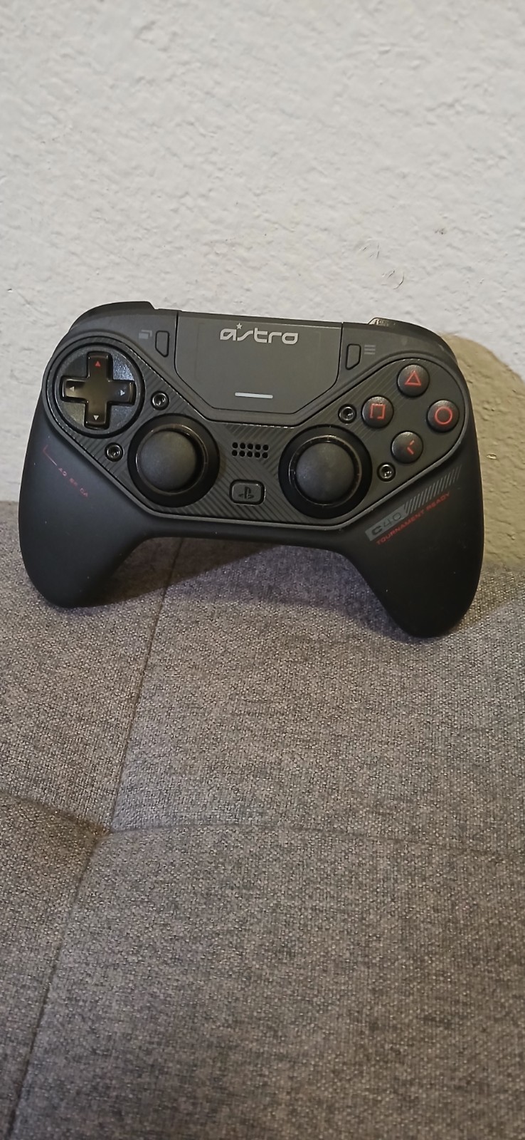 Astro Gaming C40 TR Wireless Controller Playstation 4. NO USB DONGLE/RECEIVER.