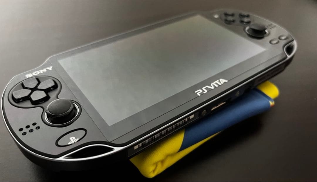 Sony PlayStation PS Vita PCH-1000 Crystal Black CIB w/charger