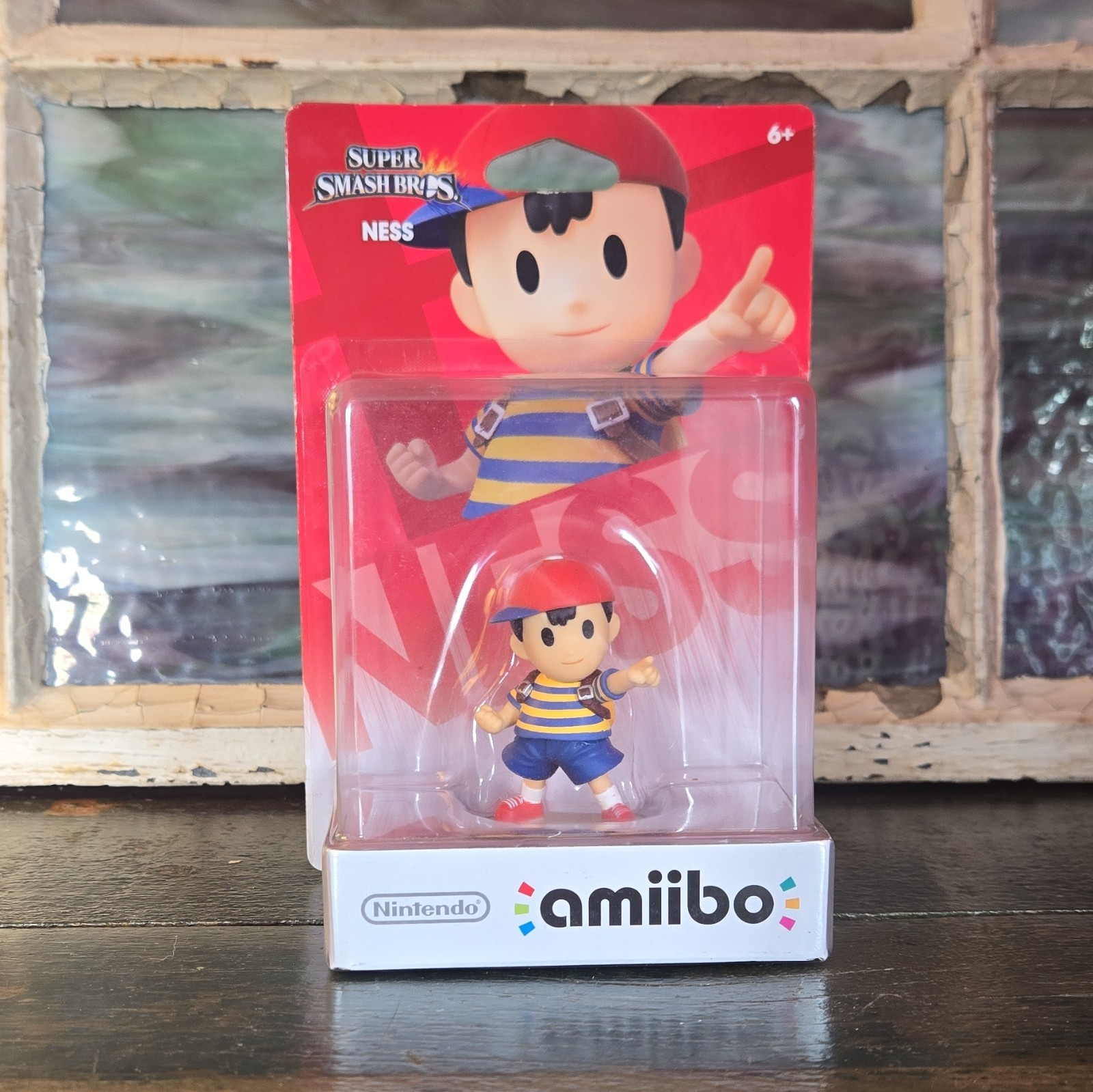 Nintendo amiibo Ness Collectible Figure for Super Smash Bros.