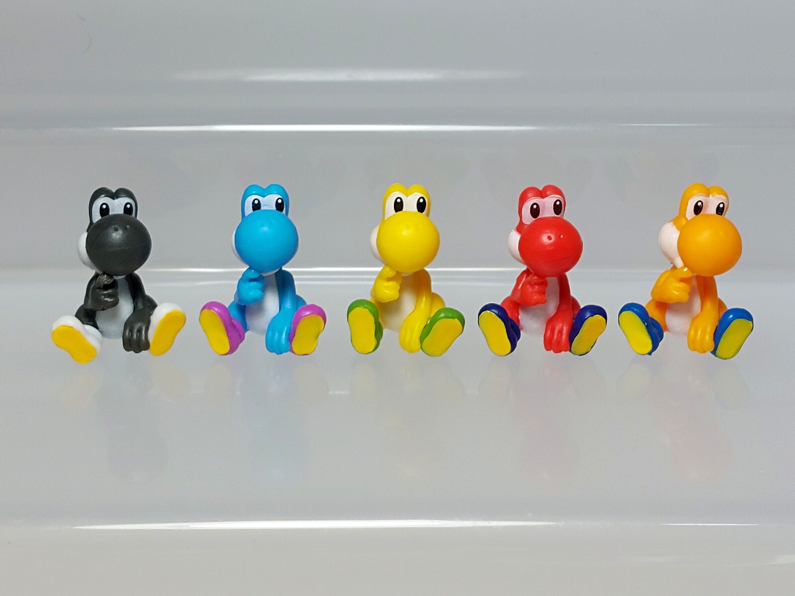 Super Mario Bath Ball Yoshi Figure Set Nintendo Japan F09 0.9in