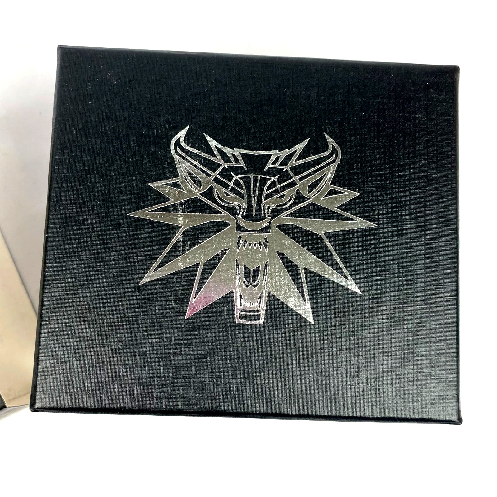 The Witcher 3 Wild Hunt Wolf Medallion Metal Paperweight Dark Horse Deluxe w Box