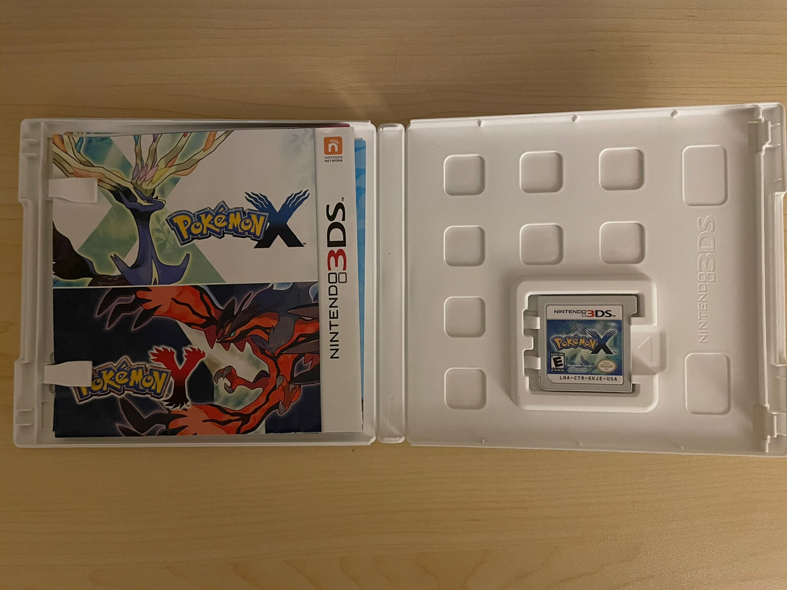 Pokemon X (Nintendo 3DS, 2013)