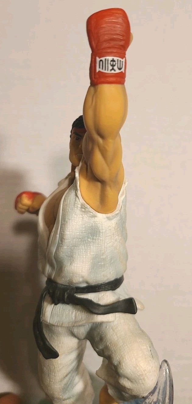 NEW Street Fighter 25th RYU Light-Up Statue Figure from PS3 Collector’s Edition