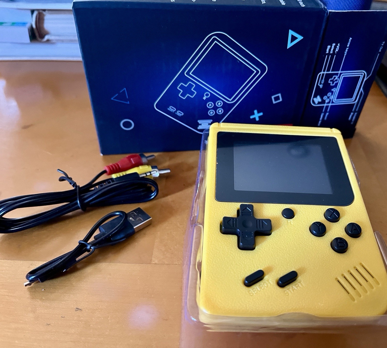 SUP Plus Game Box 400 in 1 Handheld Portable Arcade Yellow