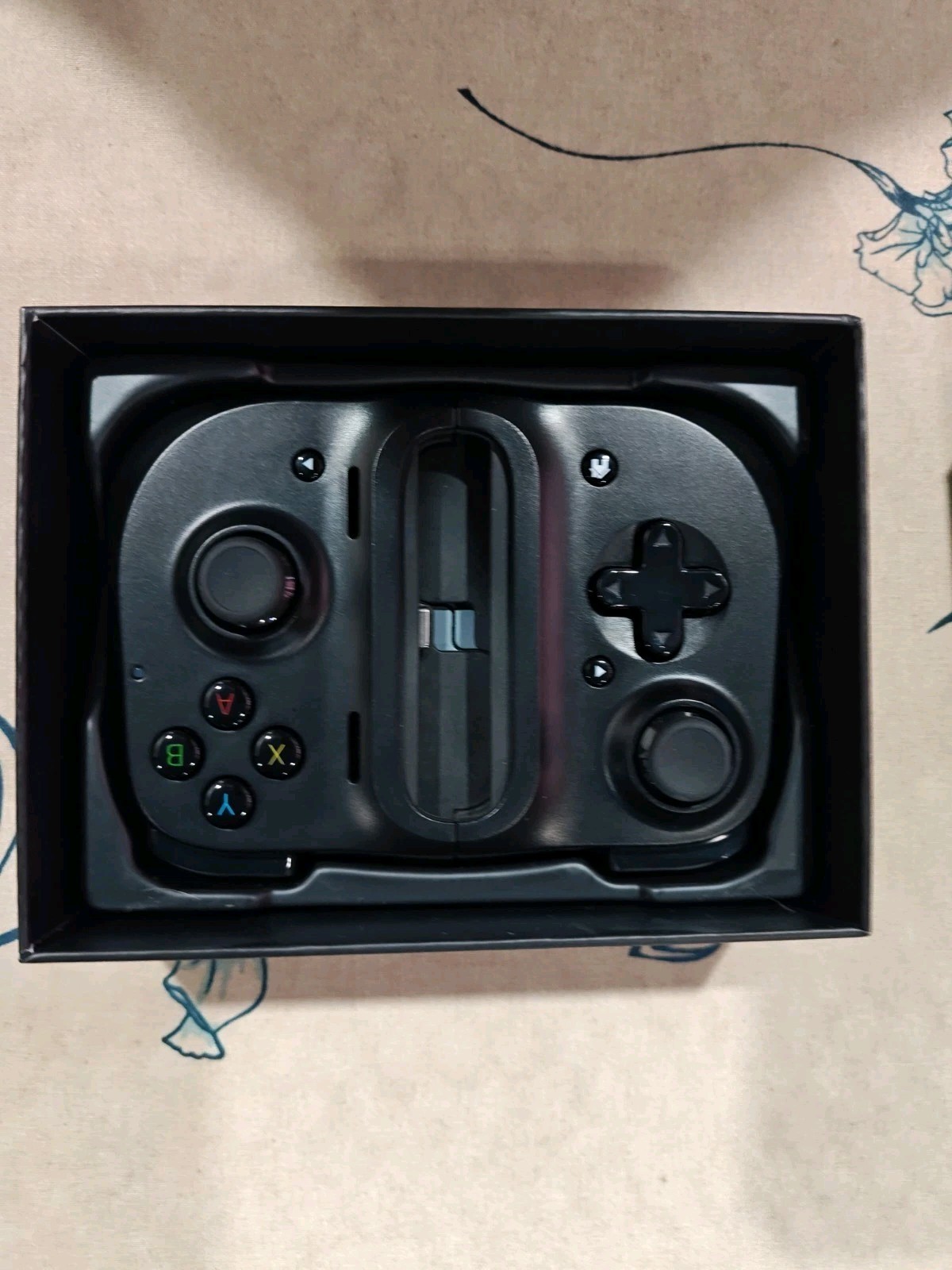 Razer Kishi Universal Mobile Gaming Controller Android USB-C