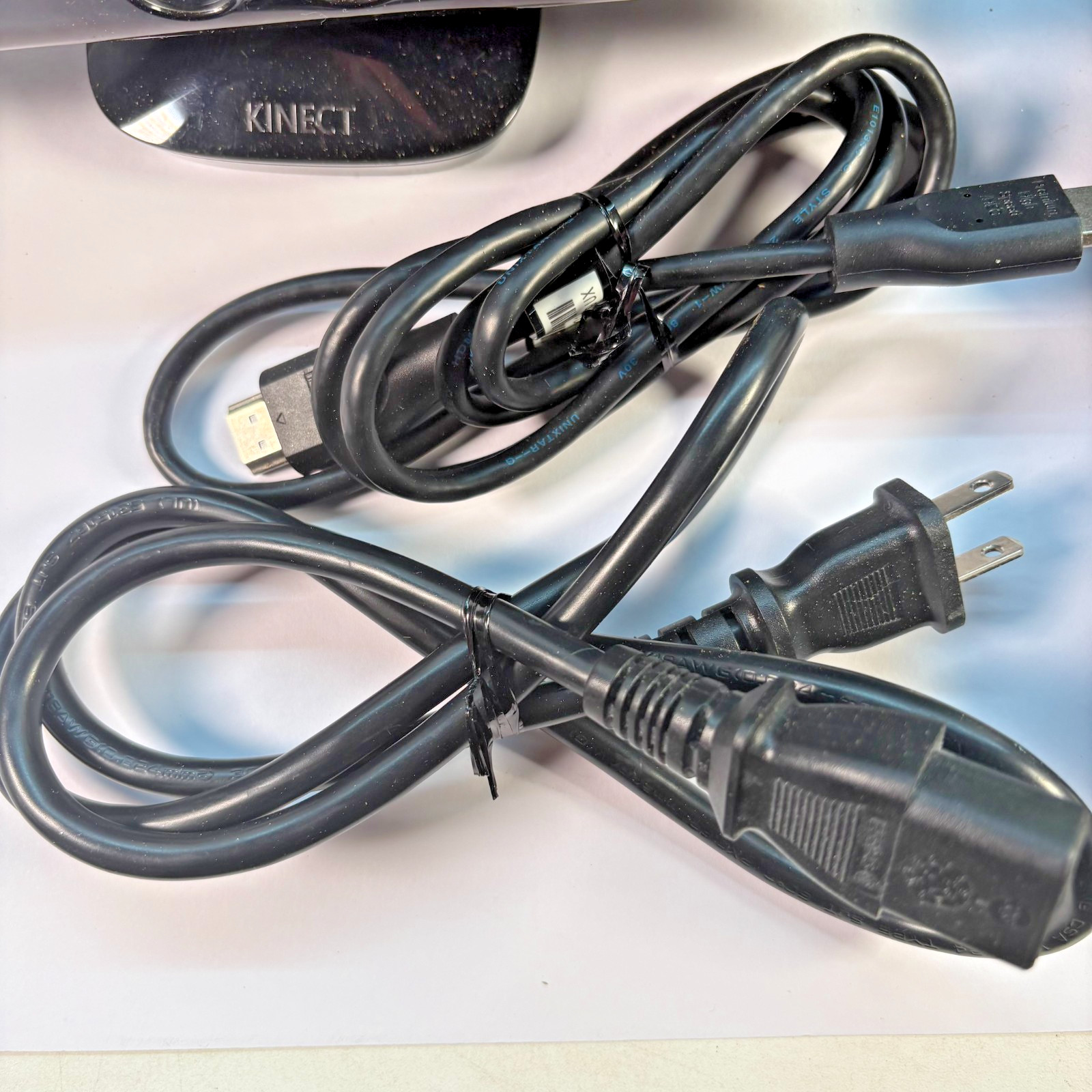 Microsoft Xbox 360 E 250GB Console Bundle Kinect Box Controller Tested Works