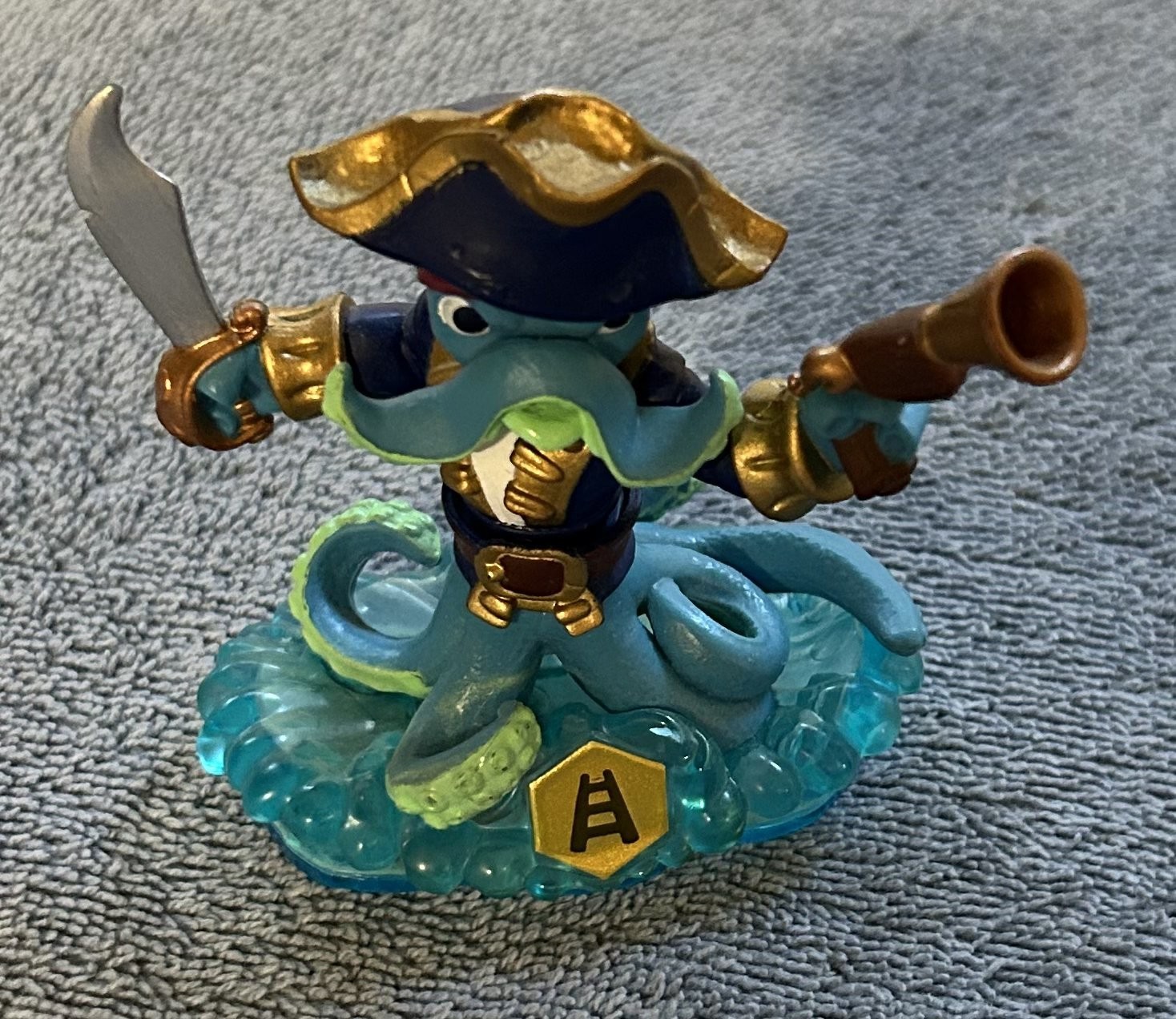 14 Skylanders figures (5 Giants, 9 SWAP Force) – Dune Bug, Bumble Blast – tested
