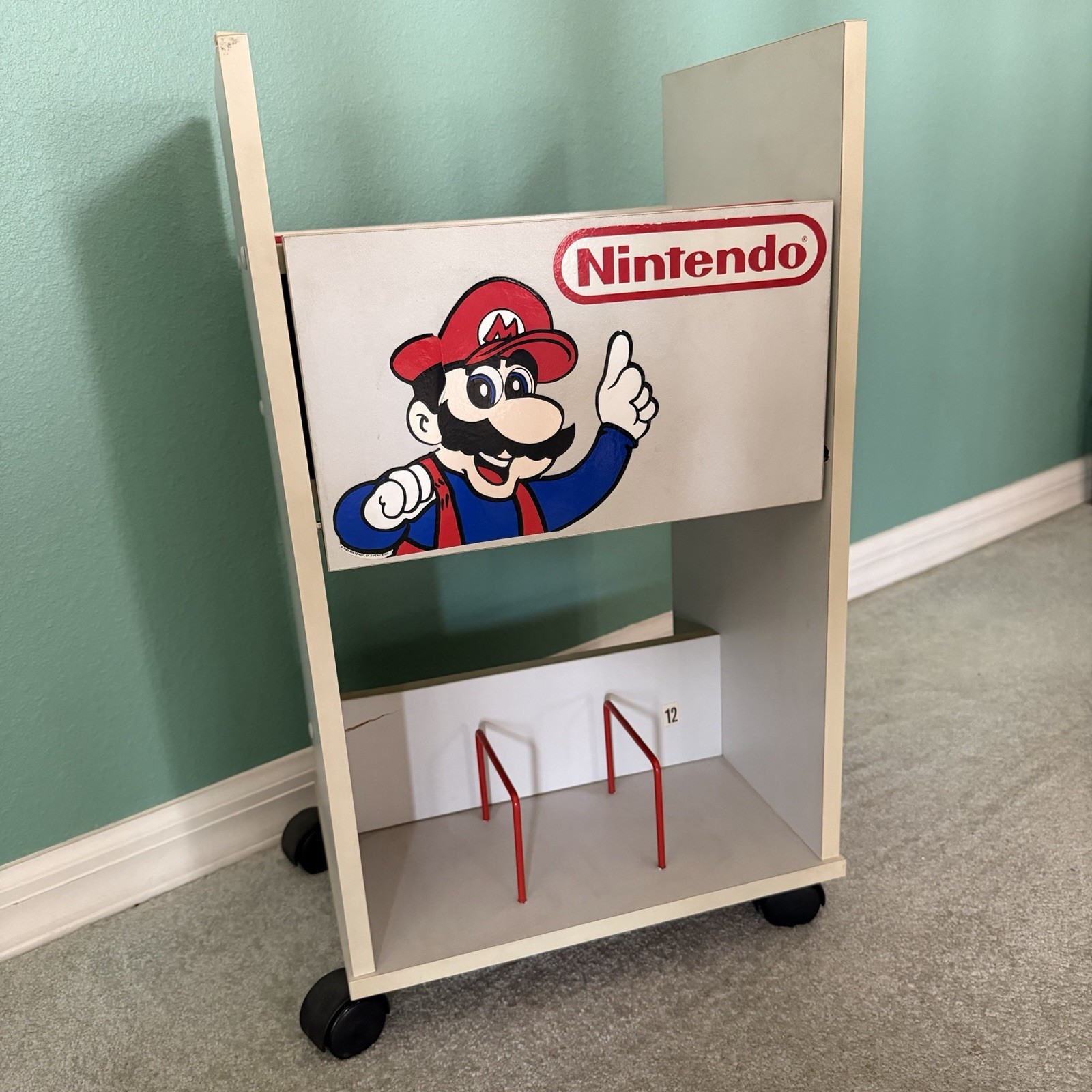 Vintage Nintendo Super Mario Brothers Rolling Console Storage Cart 1989 NES !!!!