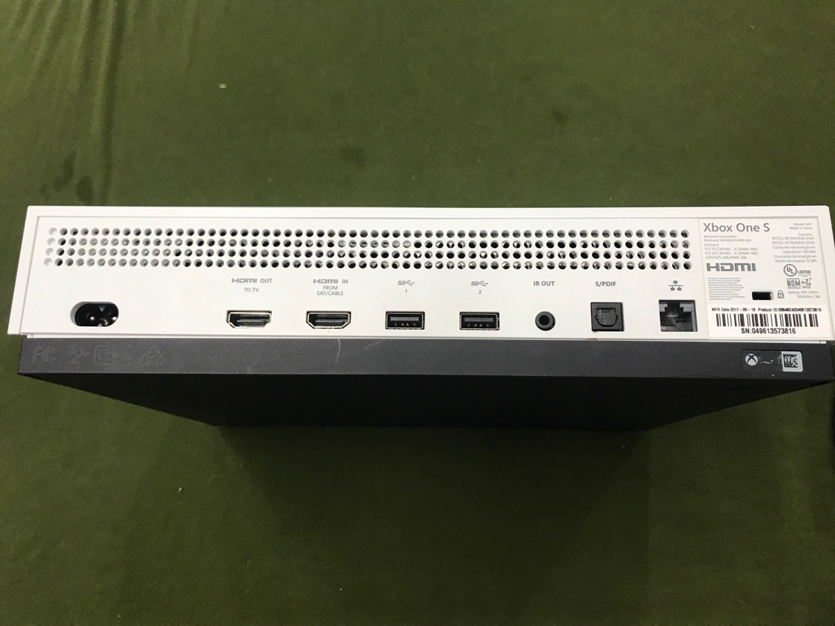 MICROSOFT XBOX ONE S – CONSOLE – 500GB – 1681 (PIT006830)