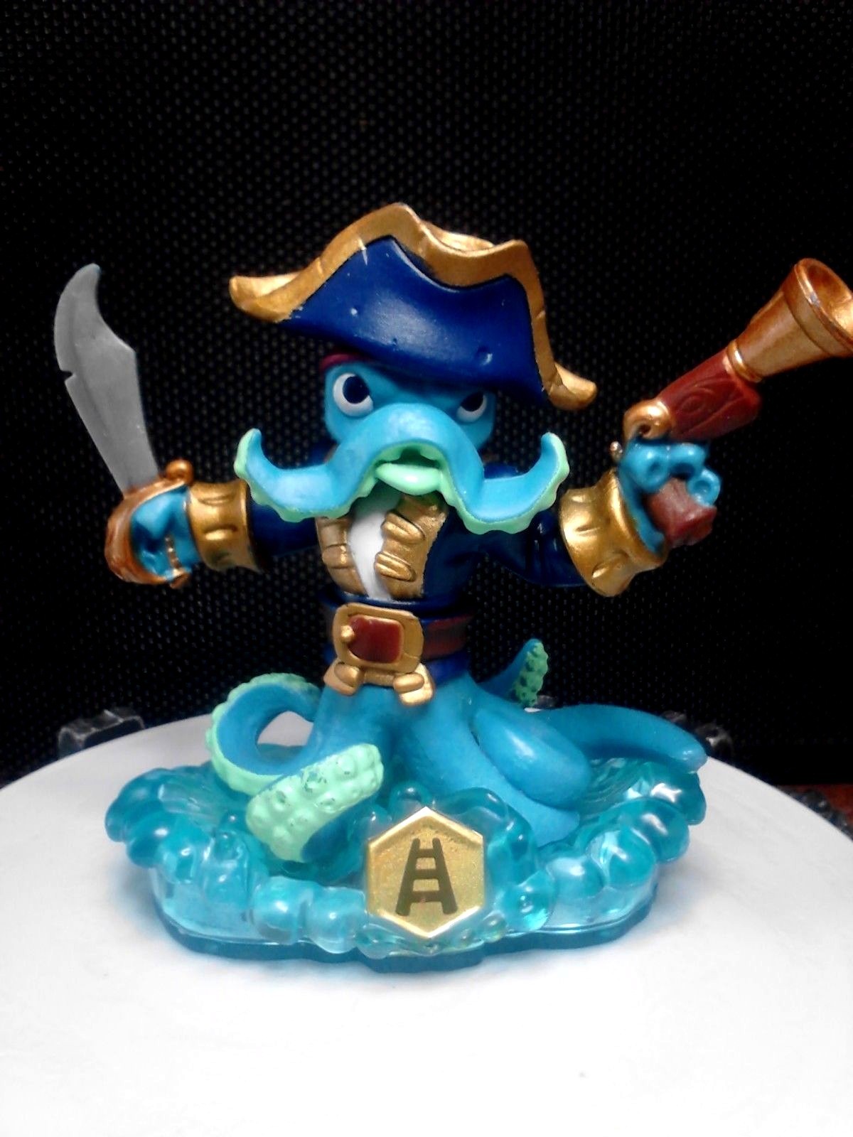 Skylanders WASH BUCKLER figure only Swap Force Water