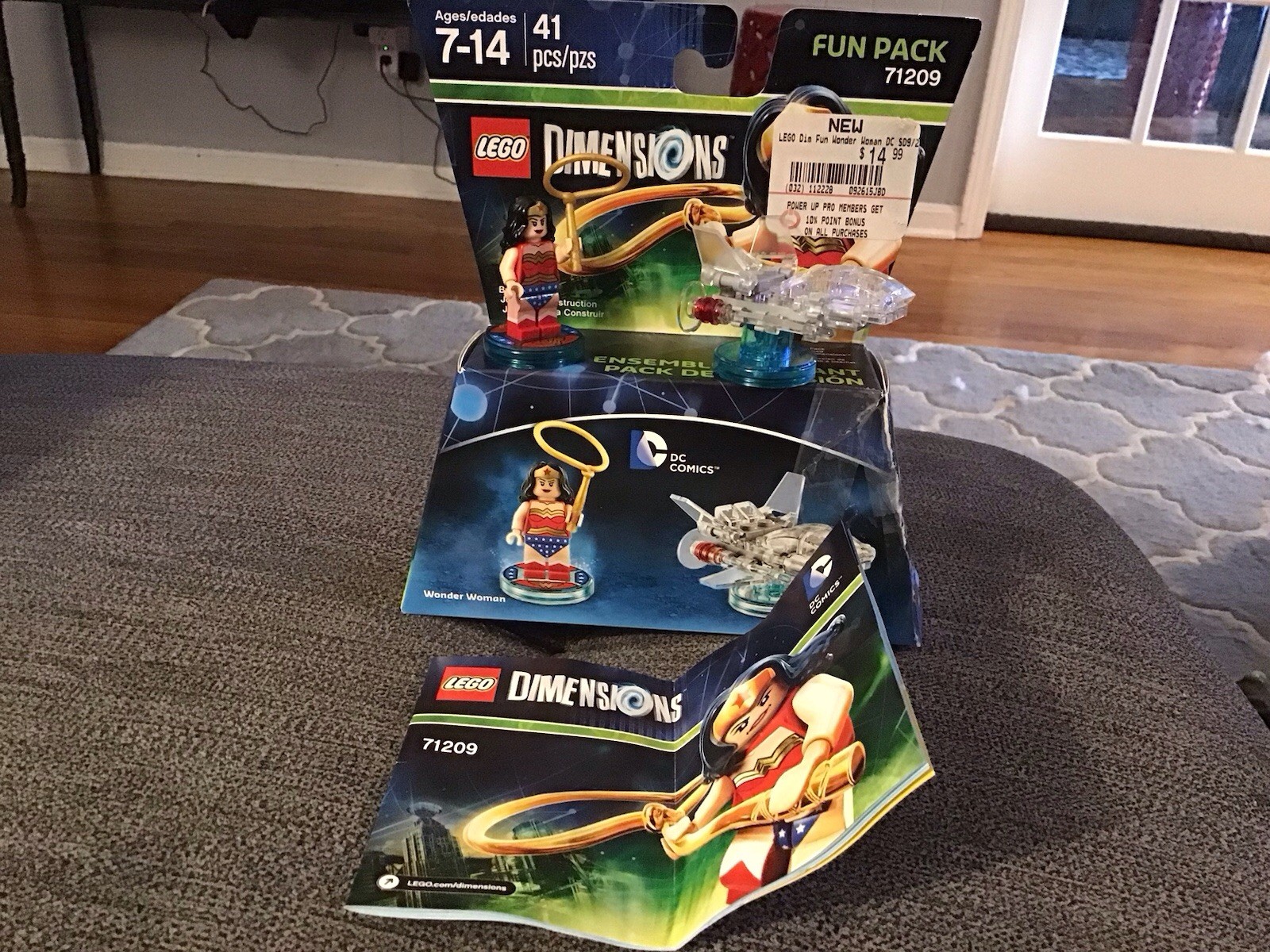 LEGO Dimensions DC Comics Wonder Woman And Invisible Jet 71209 Box And Booklet