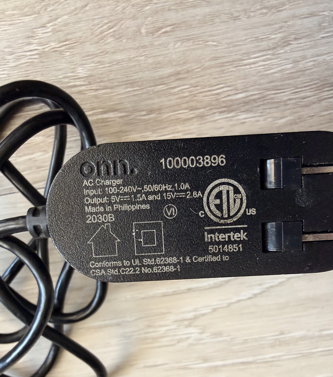 Game Onn AC Adapter for Nintendo Switch and Switch Lite With TV MODE 5v-15v