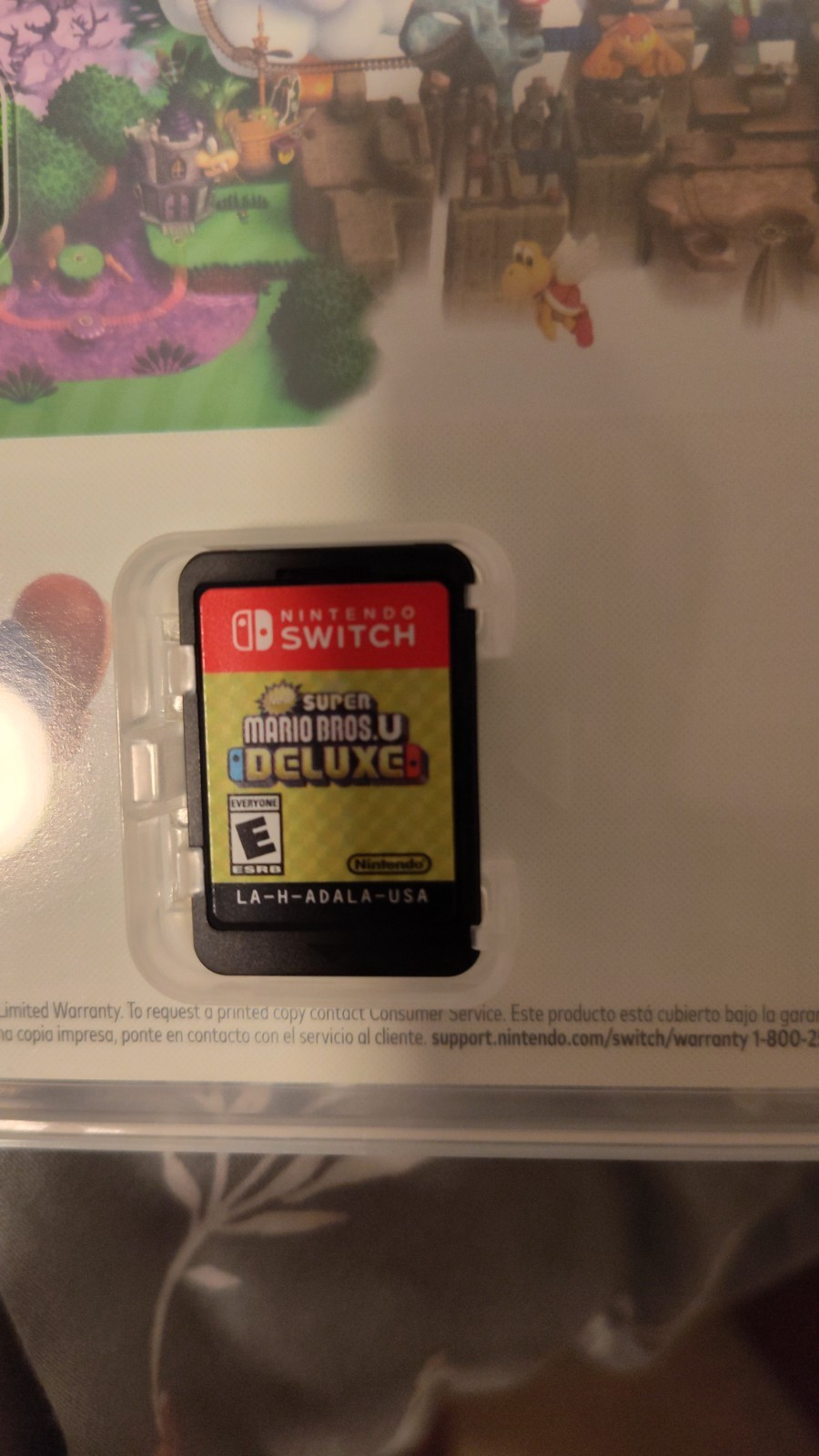 New Super Mario Bros. U Deluxe (Nintendo Switch, 2019) Game and Case