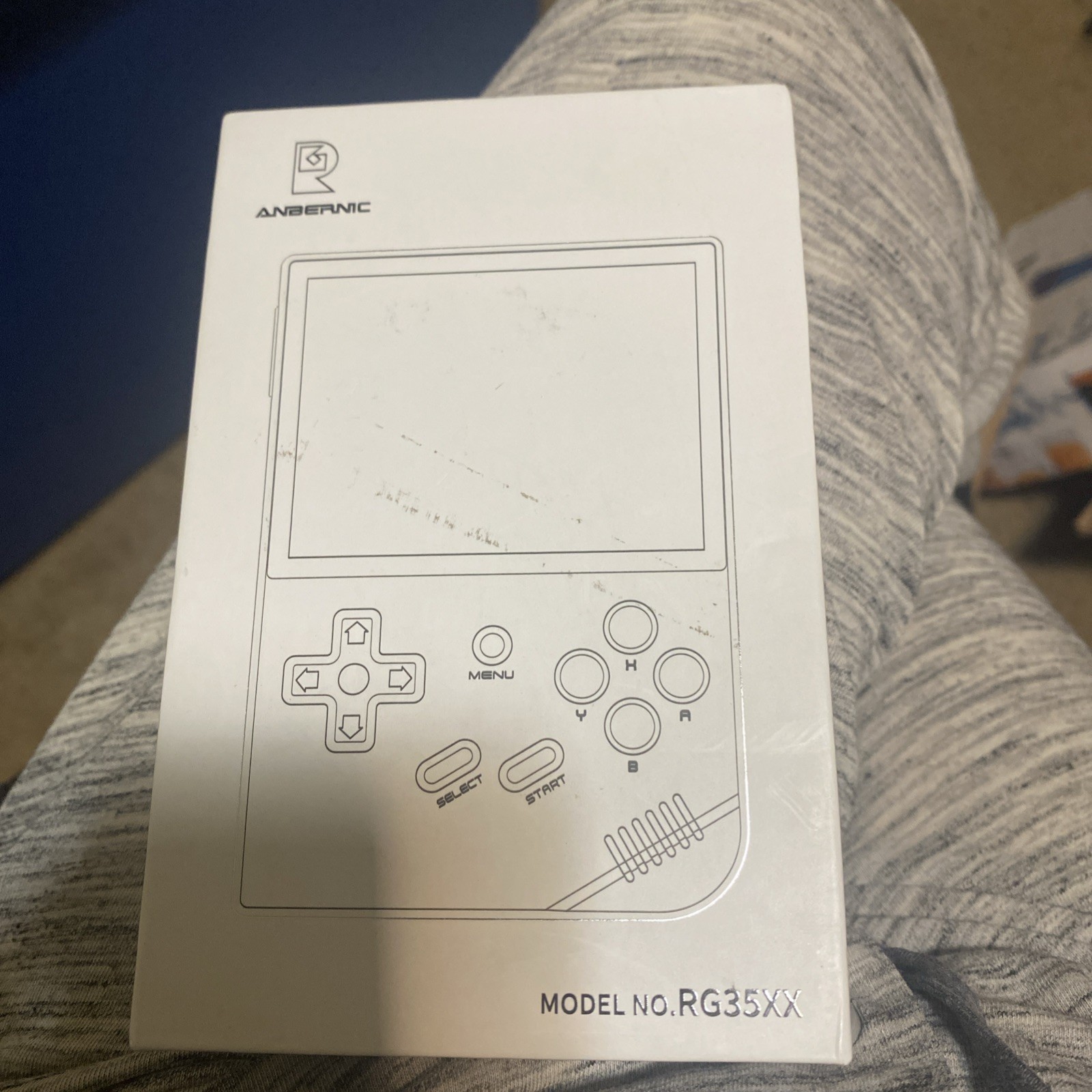 RG35XX Linux Handheld Game Console 3.5” IPS Screen, with a 64G Card