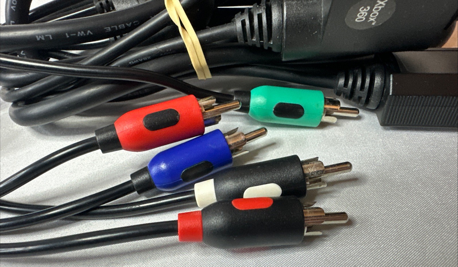 Gigaware Universal Gaming Component Cable – Wii + PS2 + PS3 + Xbox 360