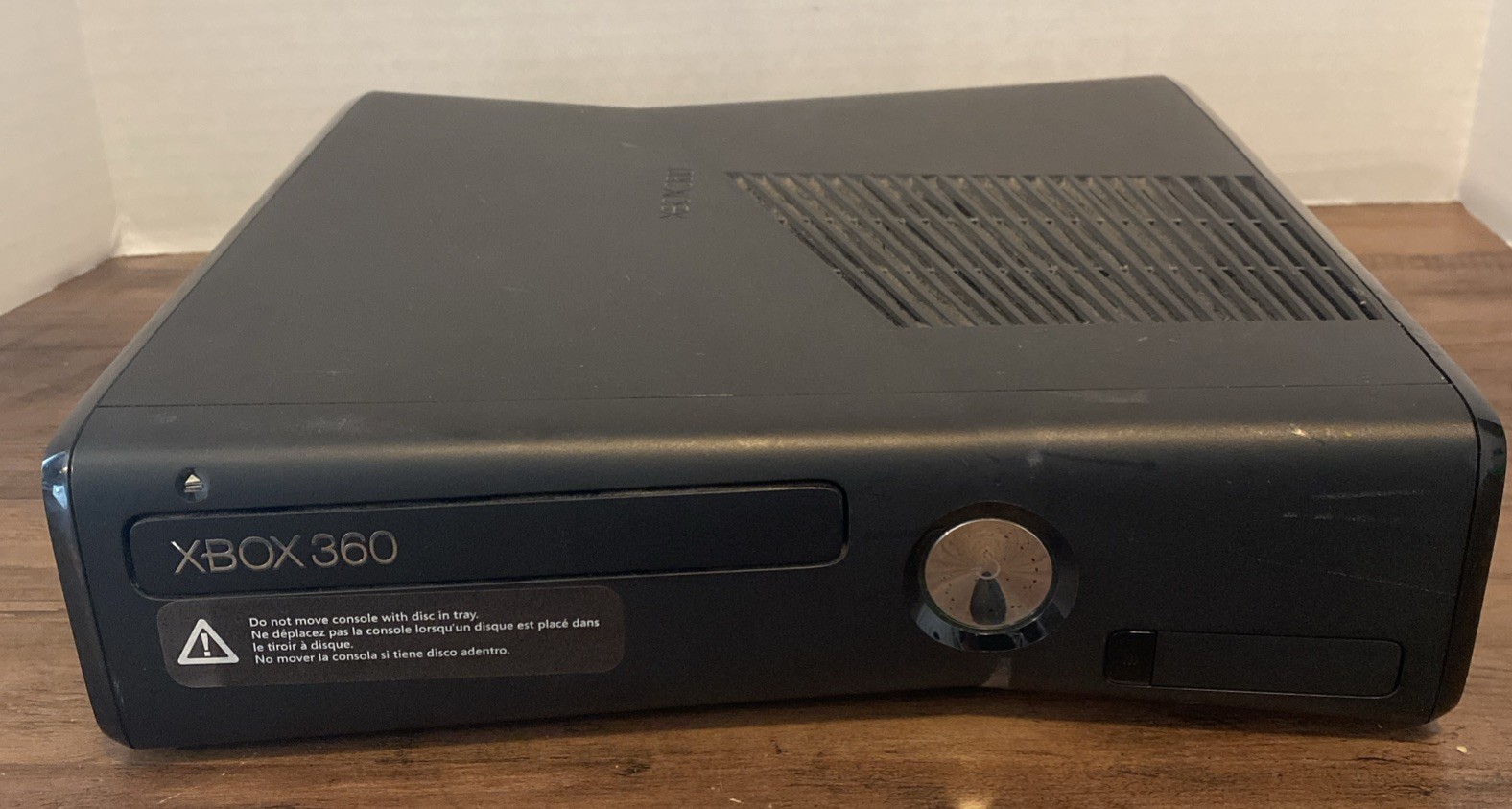 Microsoft Xbox 360 S 4GB Console only – Black (1439) – Tested/works