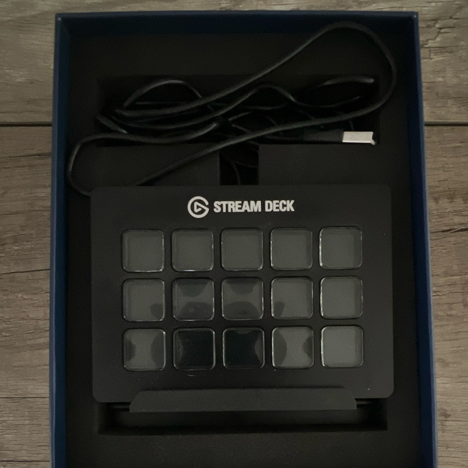Stream Deck Elegato 20GAA9902 15-Key Live Content Creation Controller with Stand