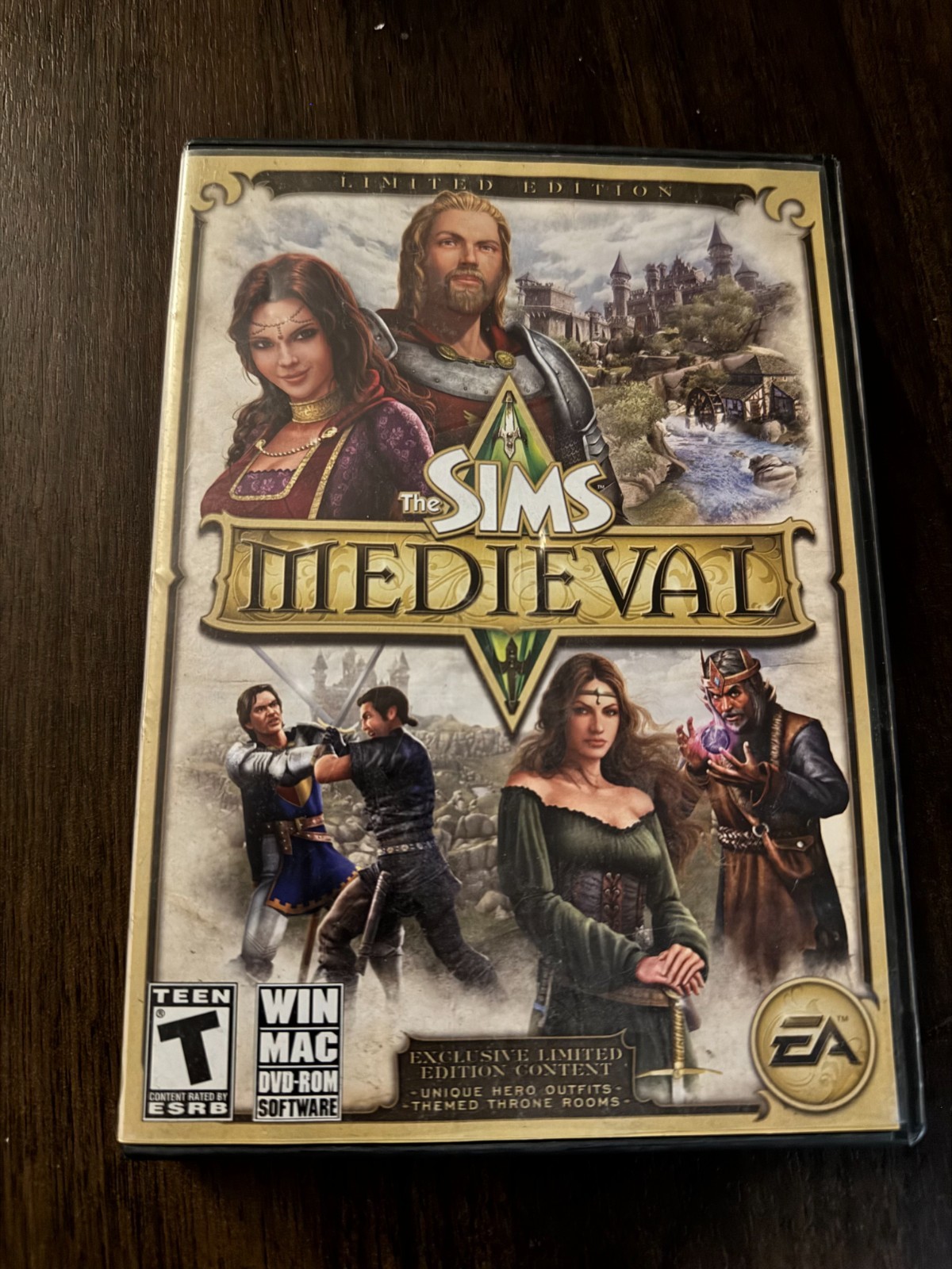 Sims Medieval Limited Edition Game (PC Windows/Mac, 2011)