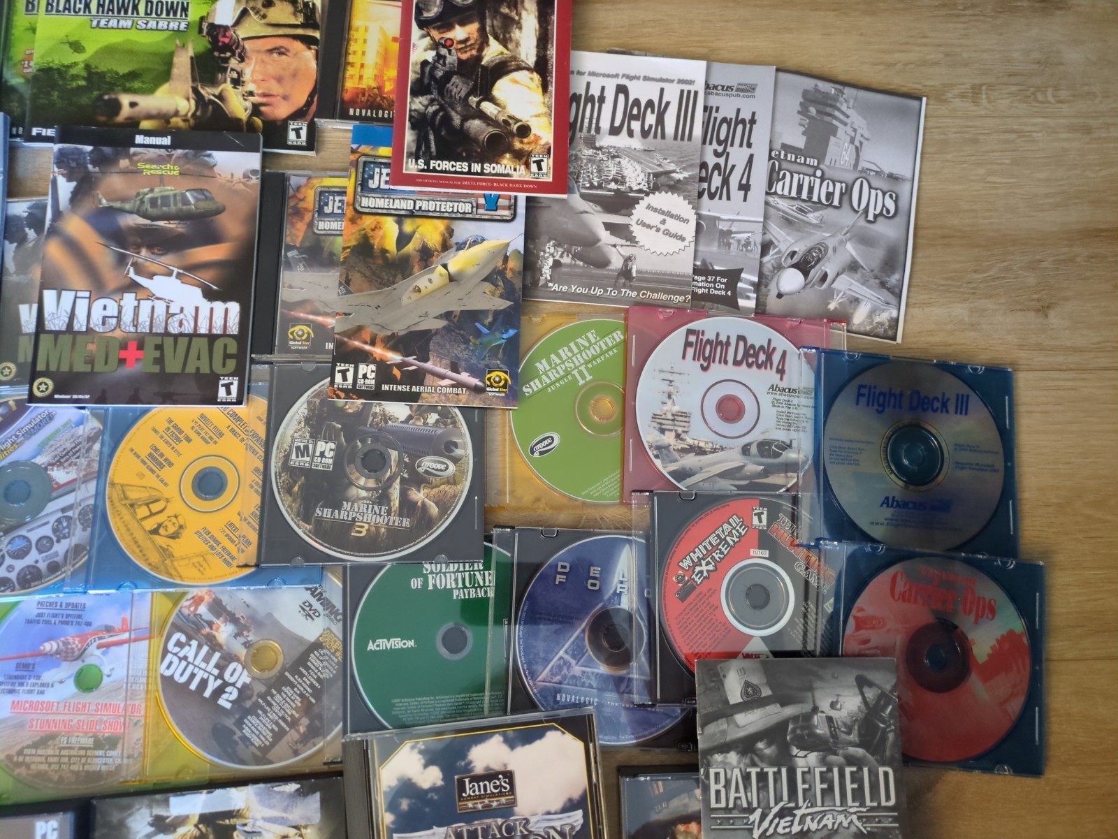 HUGE LOT 35+ 2000s Flight Simulator, War, FPS, Hunting PC Games + Manuals