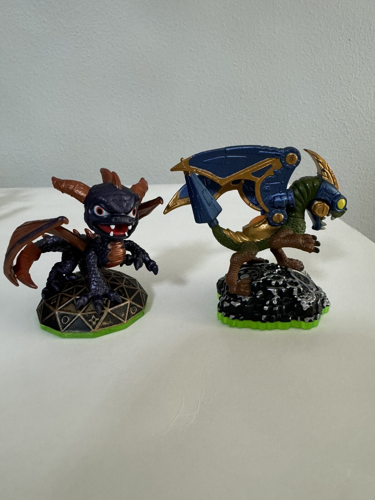 Activision Lot of 9 Green Base Skylander Figures 2011 Video Game Toys