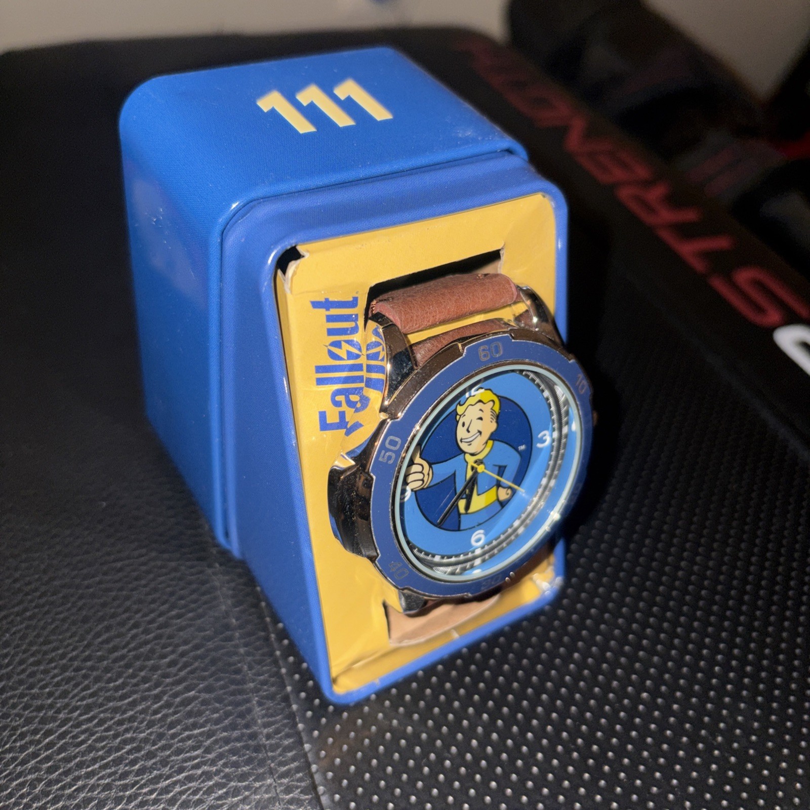 Fallout Wrist Watch Vault Boy 2018 Accutime Watch Corp Bethesda Never Worn