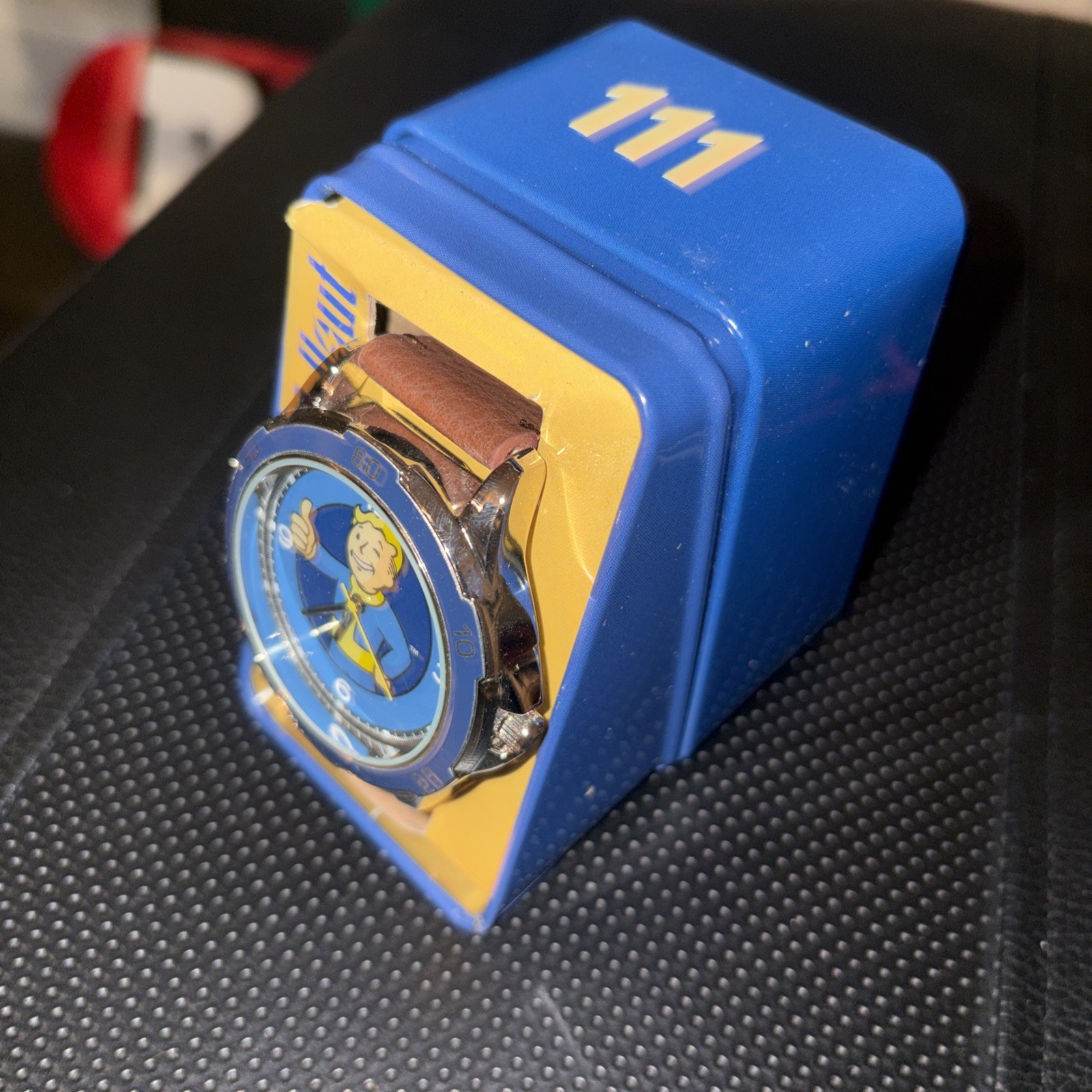 Fallout Wrist Watch Vault Boy 2018 Accutime Watch Corp Bethesda Never Worn
