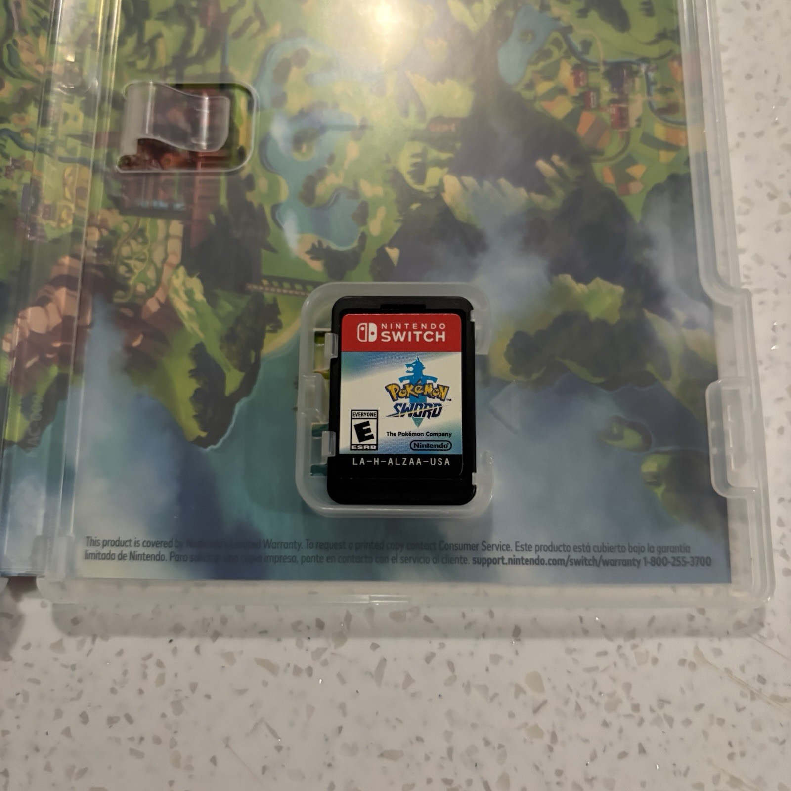 Pokémon Sword – Nintendo Switch Game – Case Included