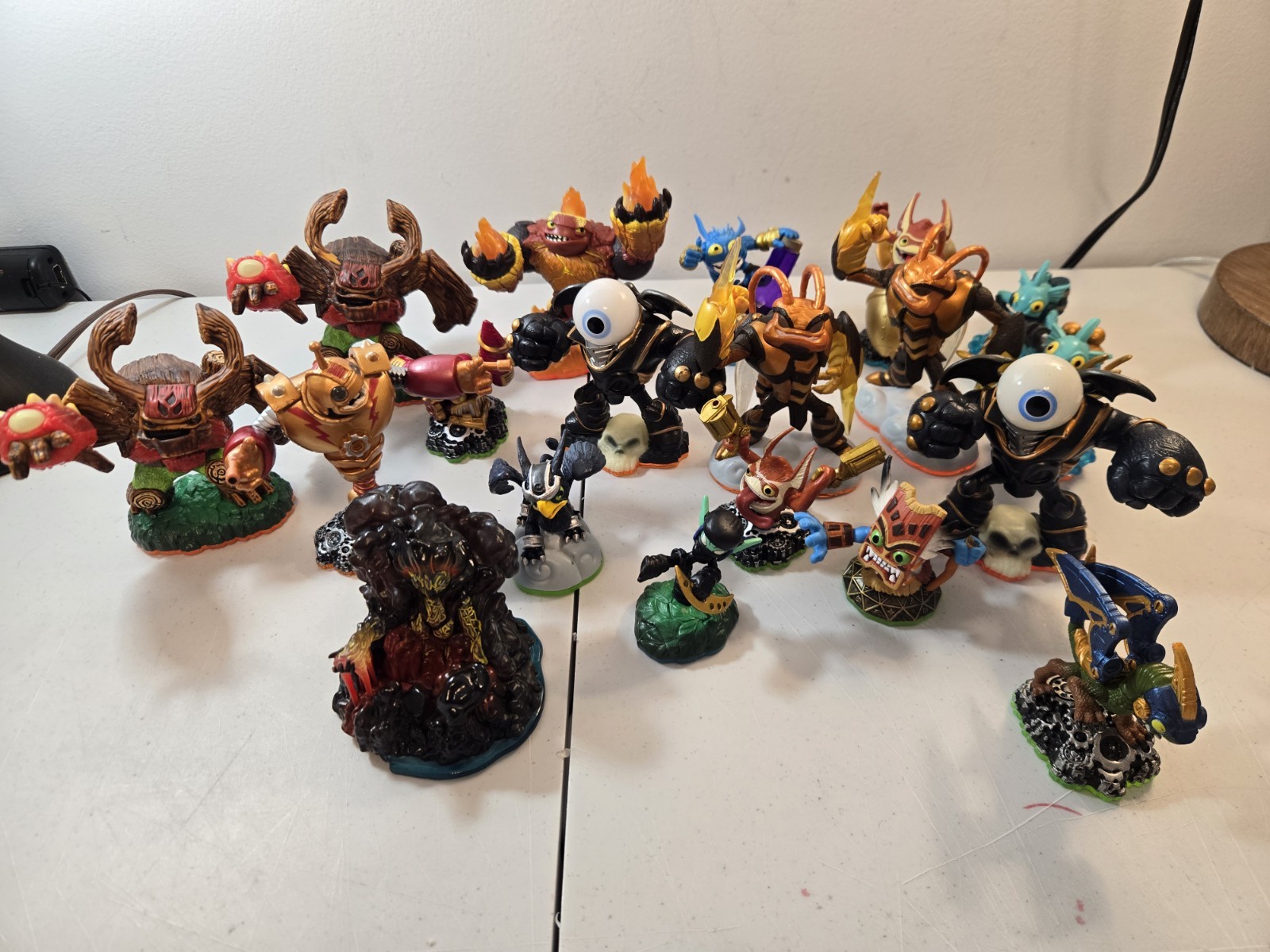 Skylanders Lot 19 Figures Varies Sets. Giants.