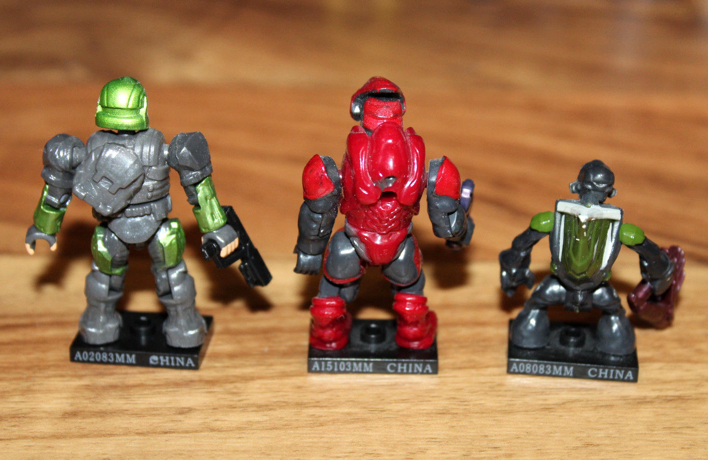 Mega Bloks Mega Construx Halo Figure Set Master Chief Spartan Green White Yellow