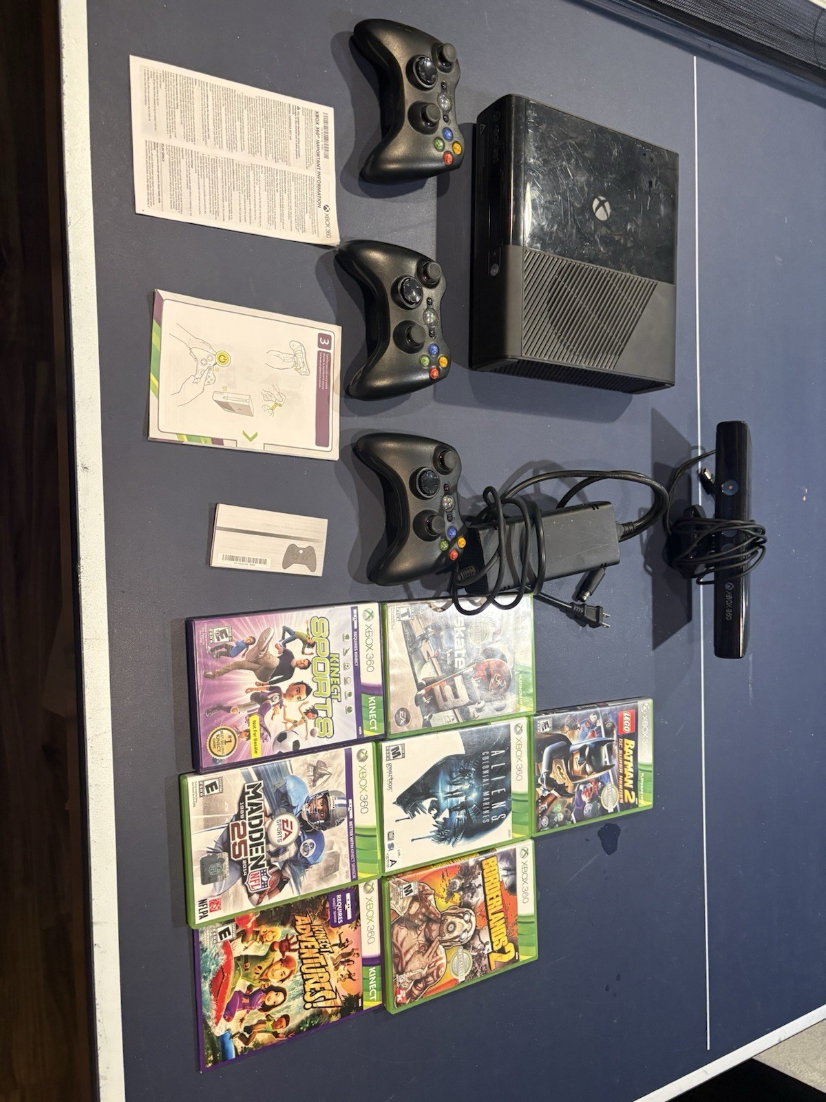 Microsoft Xbox 360 Black With 3 Controllers X-box Kinect And 7 Games