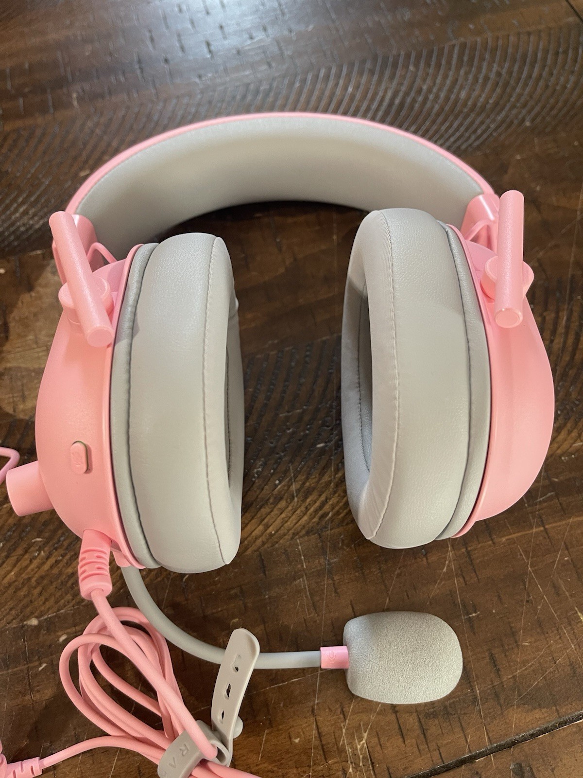 Razer – BlackShark V2 X Wired Gaming Headset – Quartz Pink
