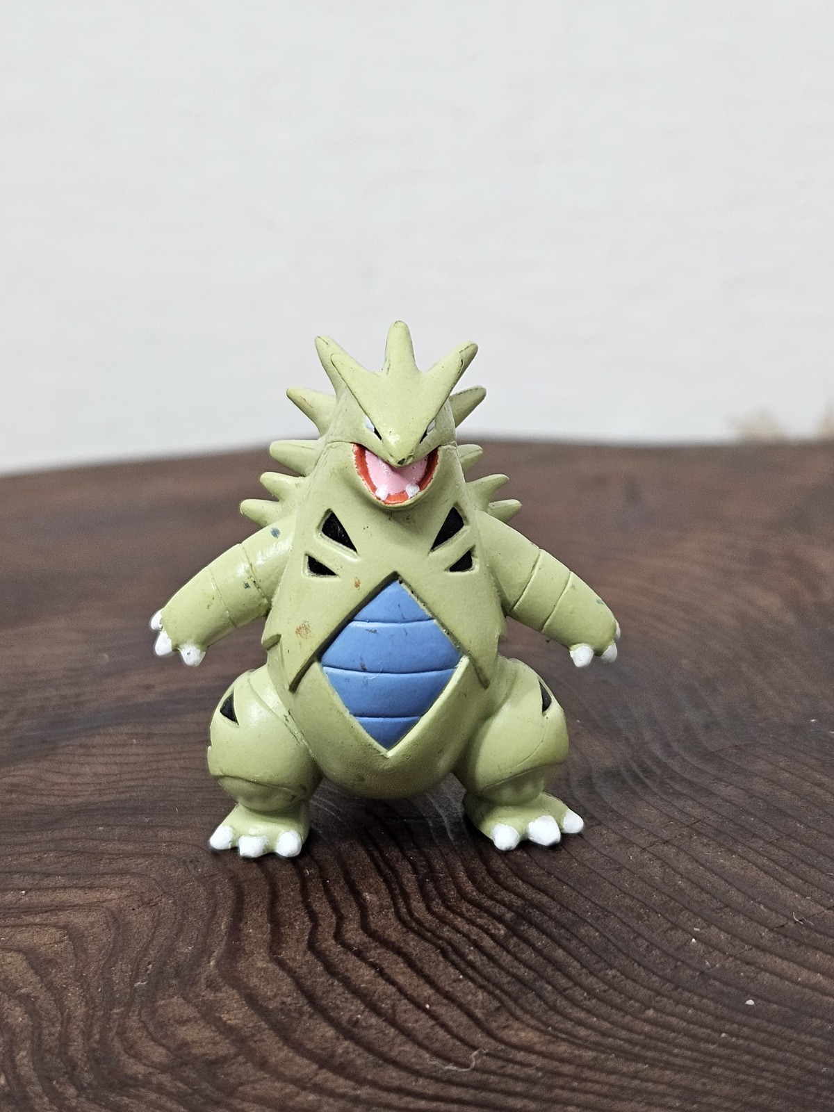 Tyranitar (Lighter color) Pokemon Monster Collection Figure Tomy D06 1.8in