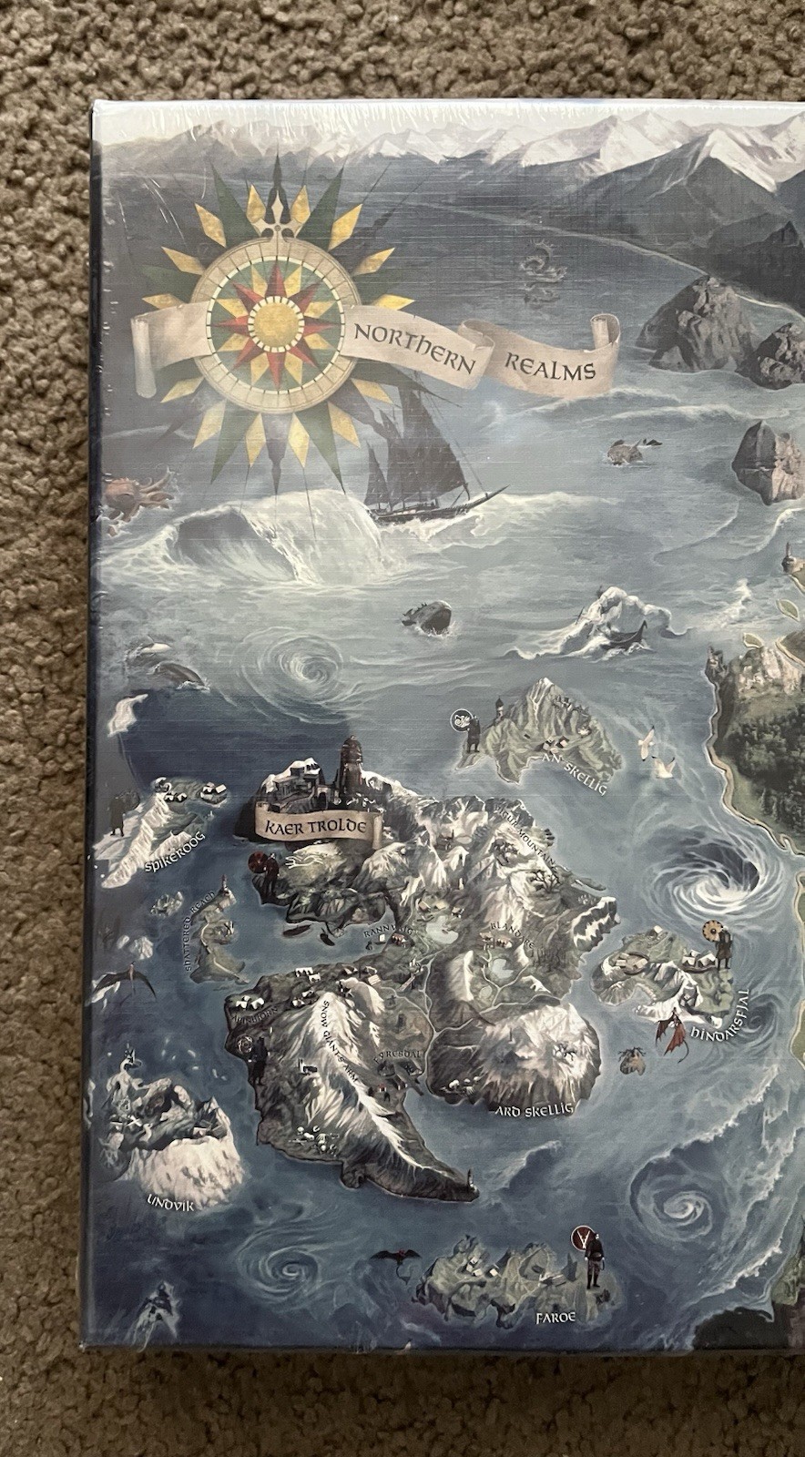 DARK HORSE JUL180514 The Witcher 3: Wild Hunt World Map Deluxe Puzzle – 1000…
