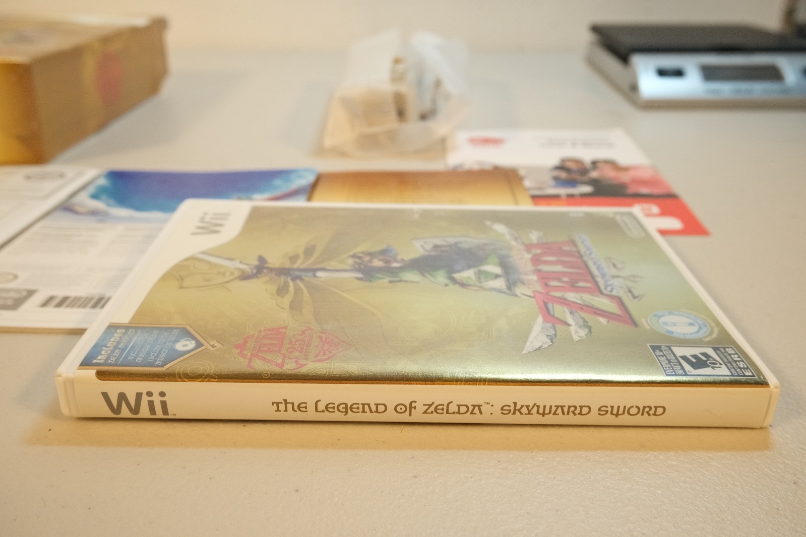 The Legend of Zelda Skyward Sword + Gold Controller Nintendo Wii Bundle Complete