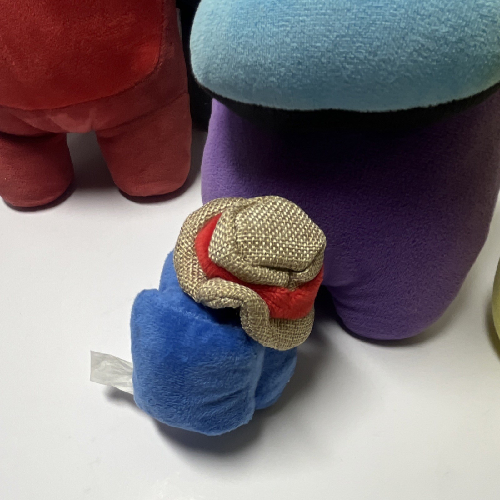 Toikido Among Us Premium Plush Crew Member Doll Set Red Yellow Black Purple Blue