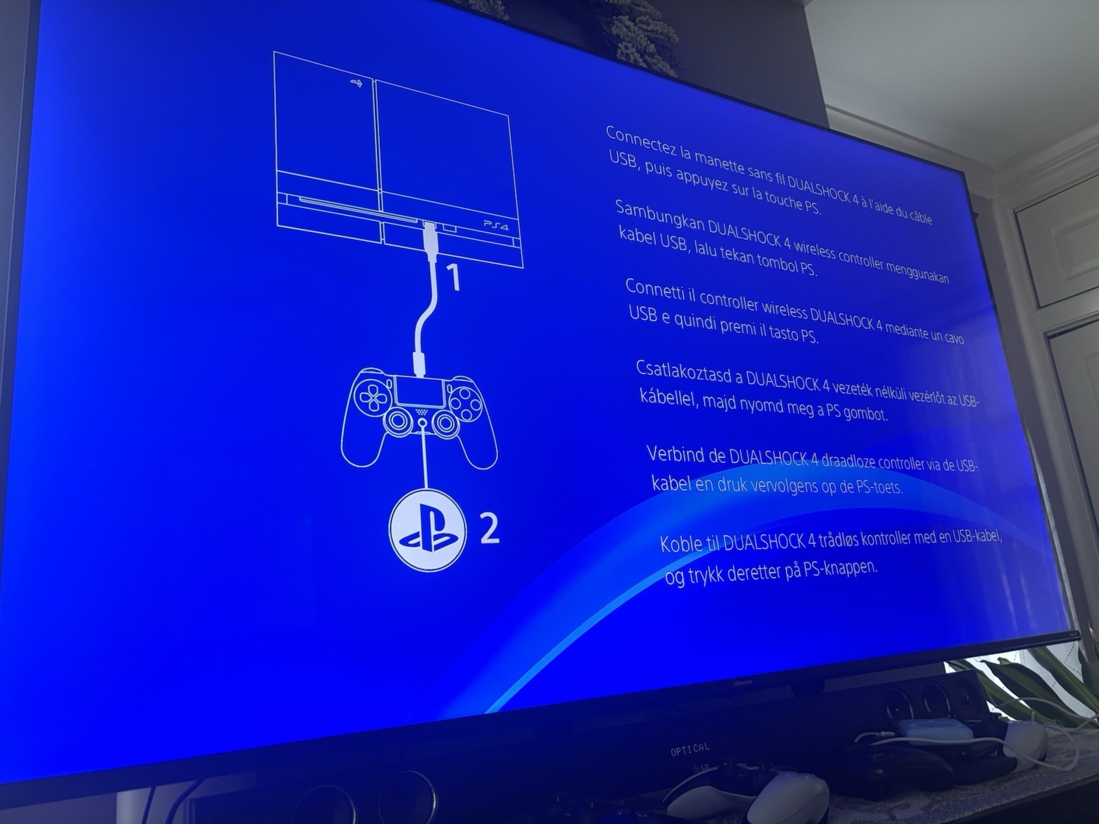 PlayStation 4 PS4 With Purple OEM Controller And Cables. Tested