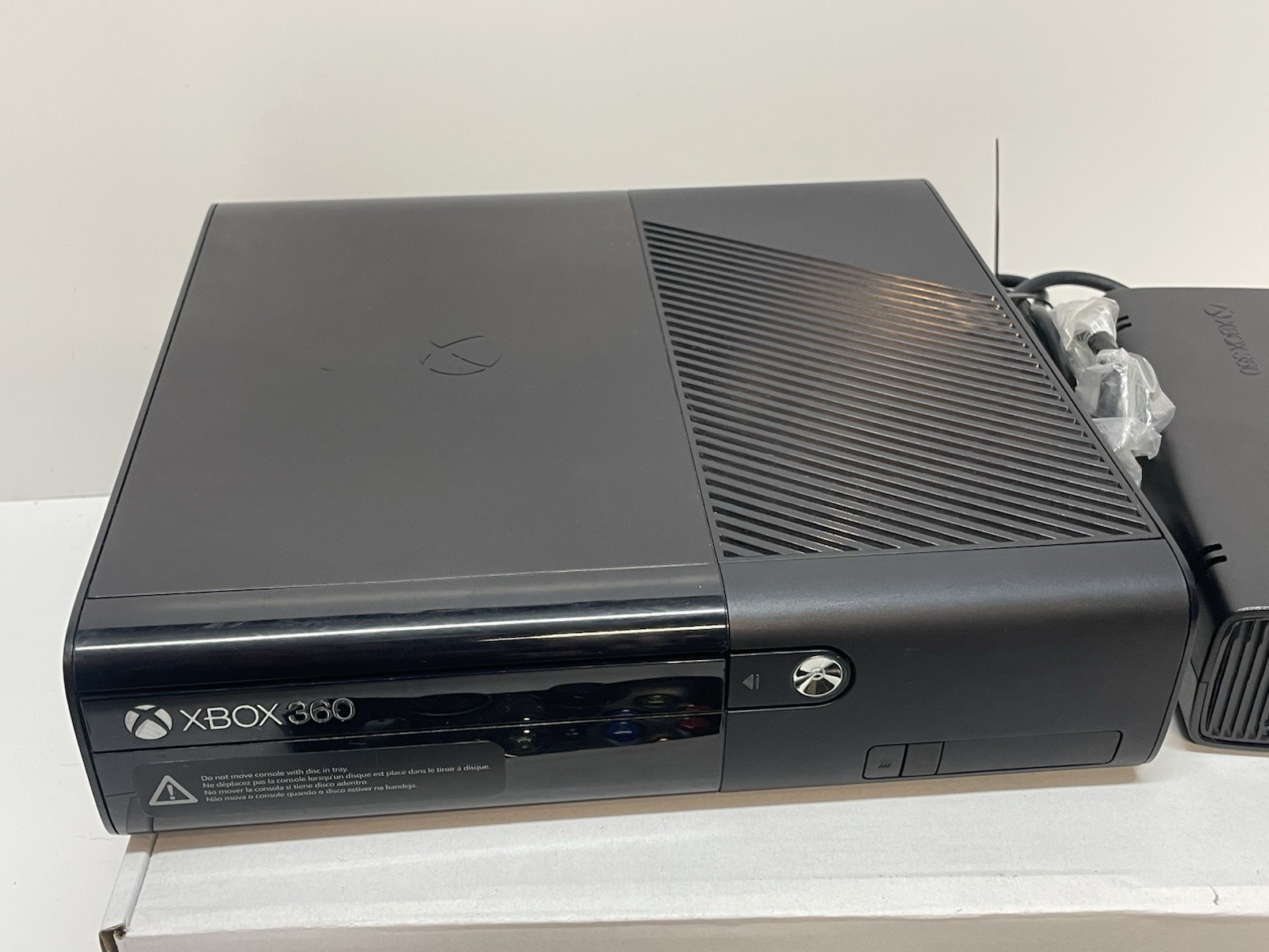 Microsoft Xbox 360 E Console 500GB Black Model 1538 Controller Cables TESTED